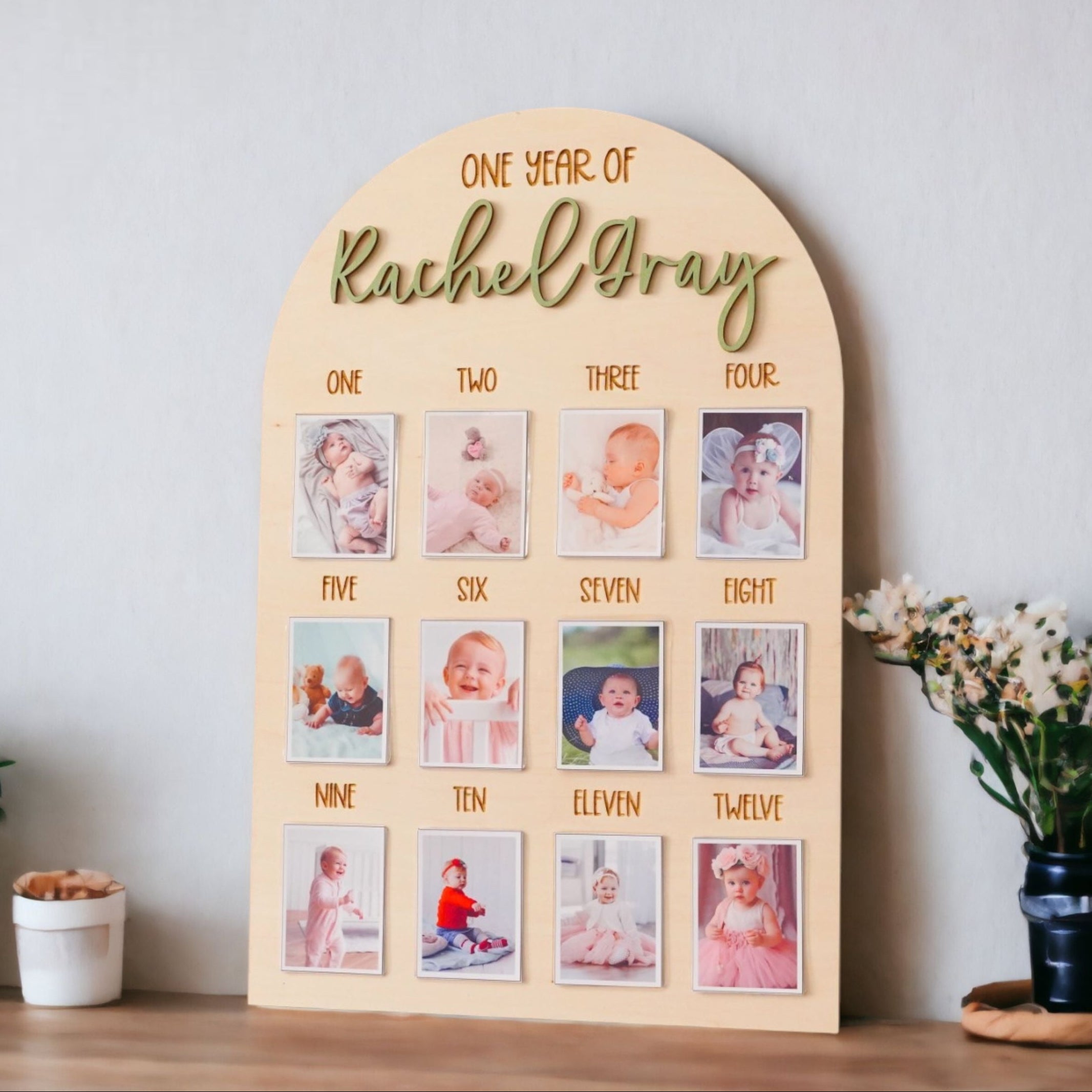 Personalized First Year Photo Board Natural Wood for Baby First Birthday Decoration and Wooden Baby Photo Board Round G23