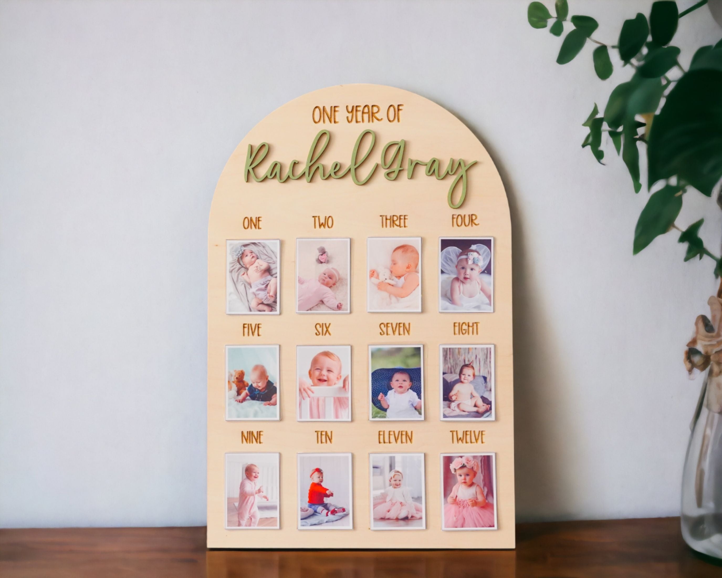 Personalized First Year Photo Board Natural Wood for Baby First Birthday Decoration and Wooden Baby Photo Board Round G23