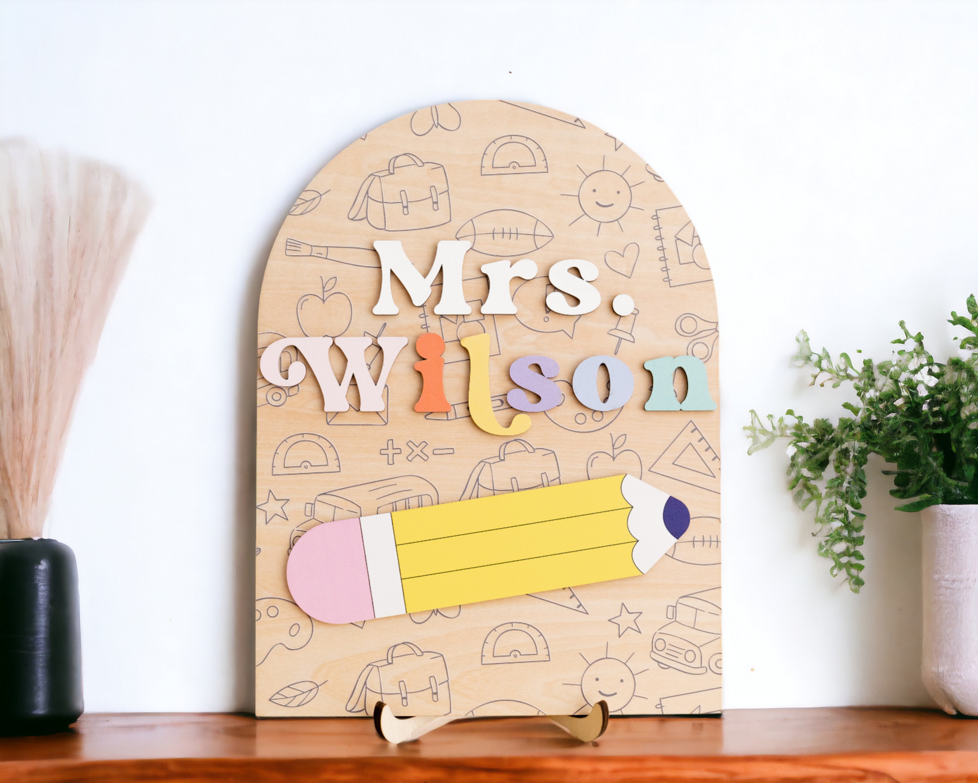 Personalized Wooden Teacher’s Name Sign for Teacher Desk Decor and Gifts R01