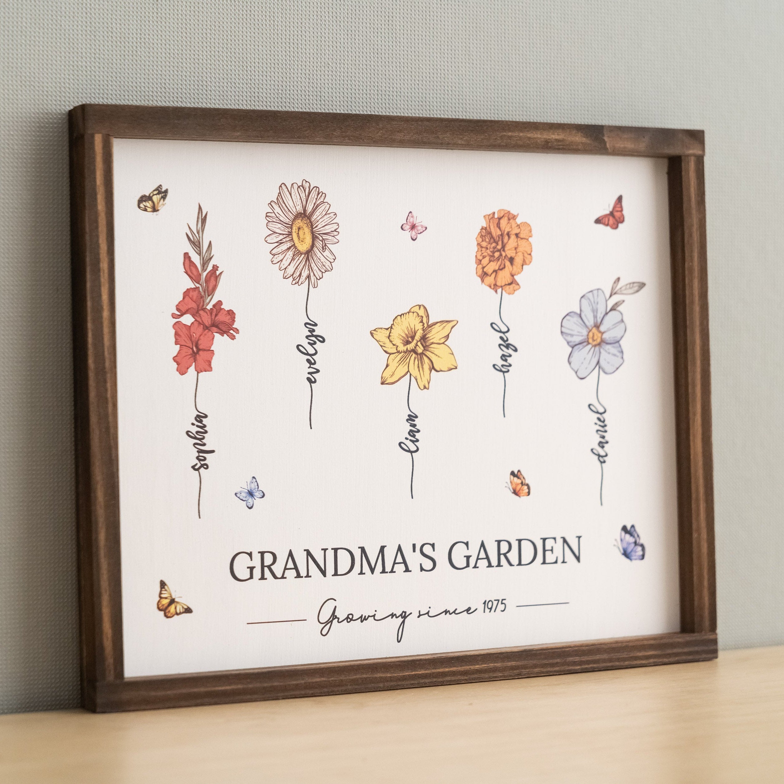 Personalized Wooden Family Flower Garden Sign for Grandma Gifts and Garden Decor E90