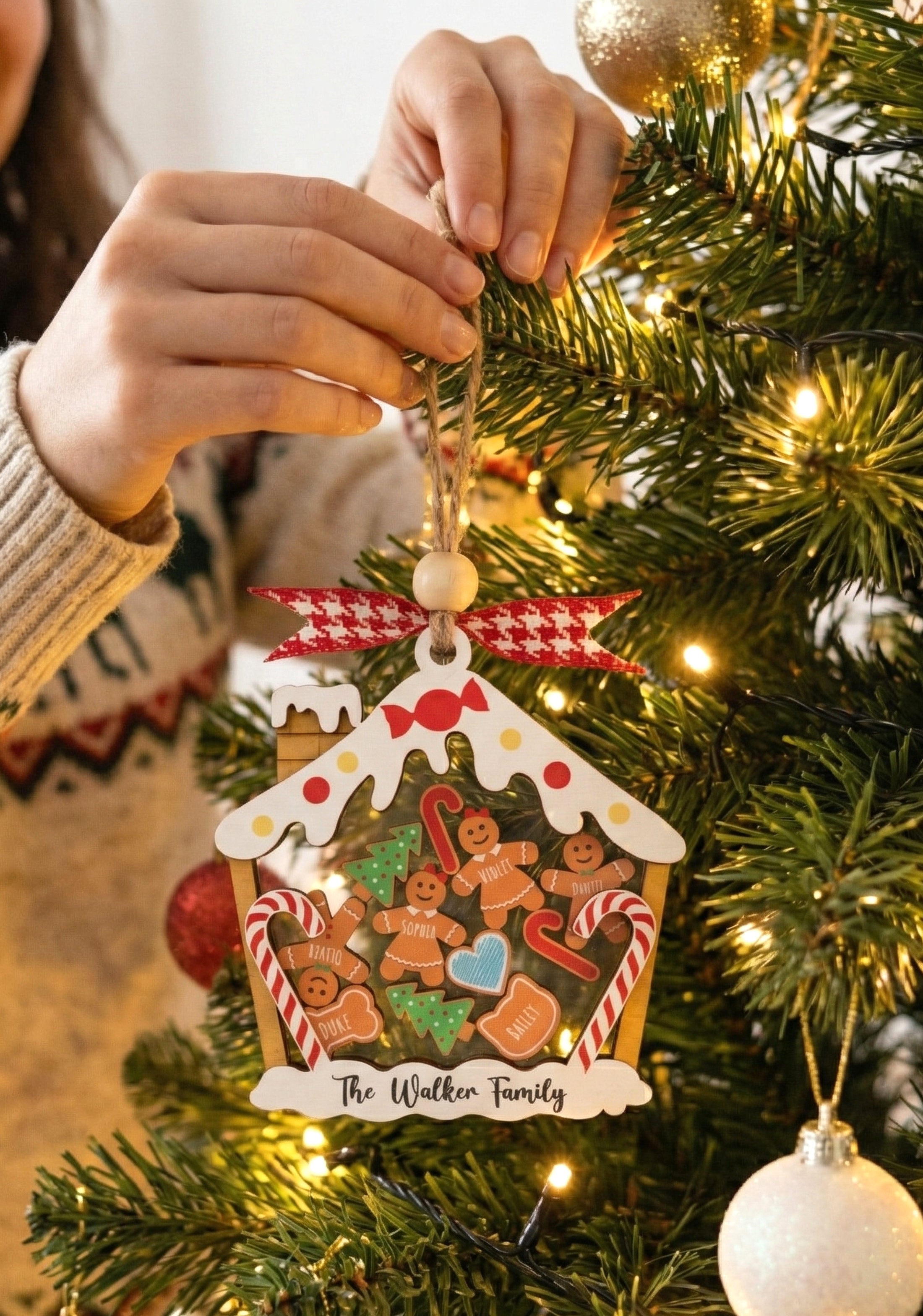 Gingerbread Family Christmas Shaker Ornament Wood Acrylic for Family Christmas Ornament O51