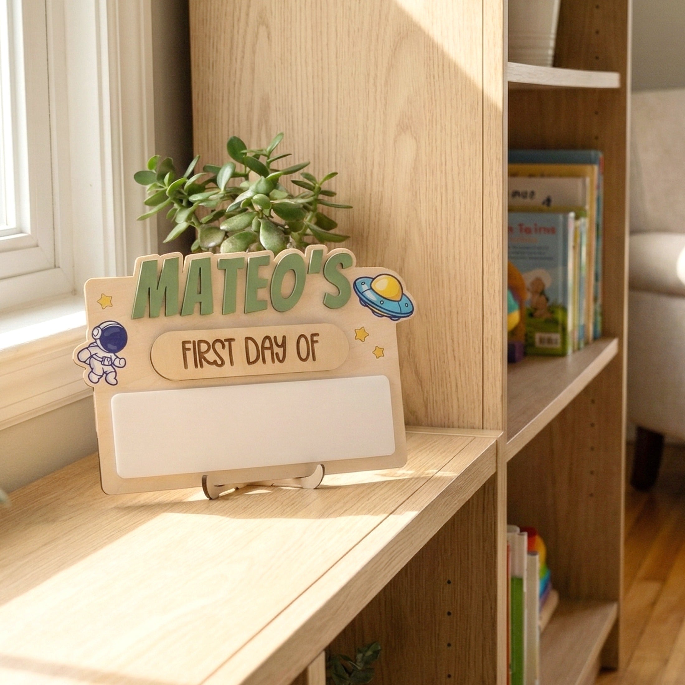 Personalized First Day of School Sign for Kids, Acrylic Wood Decor Y90