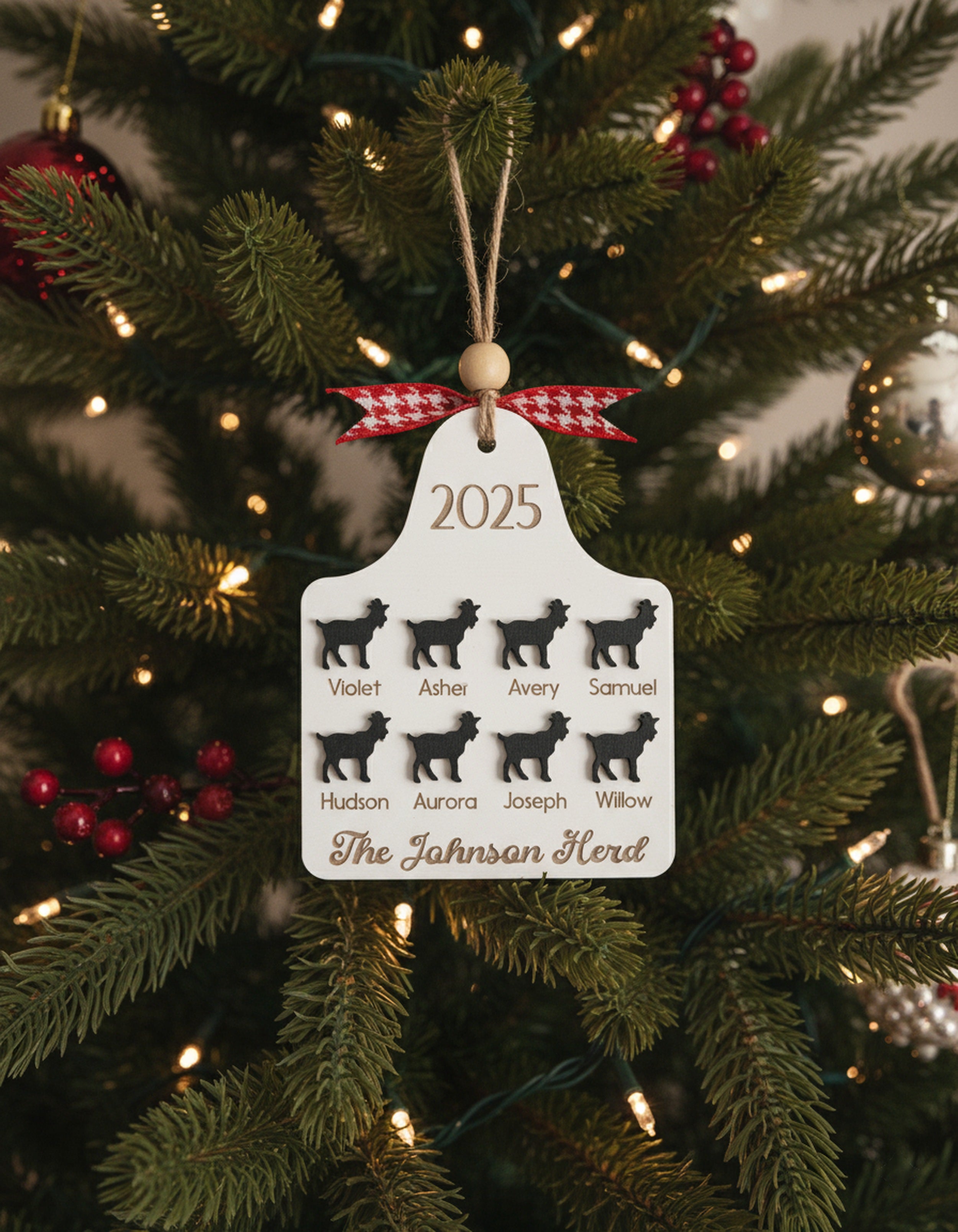 Personalized Family Herd Christmas Ornament Wood, Engraved Wooden Ornament for Christmas Tree Decoration O14
