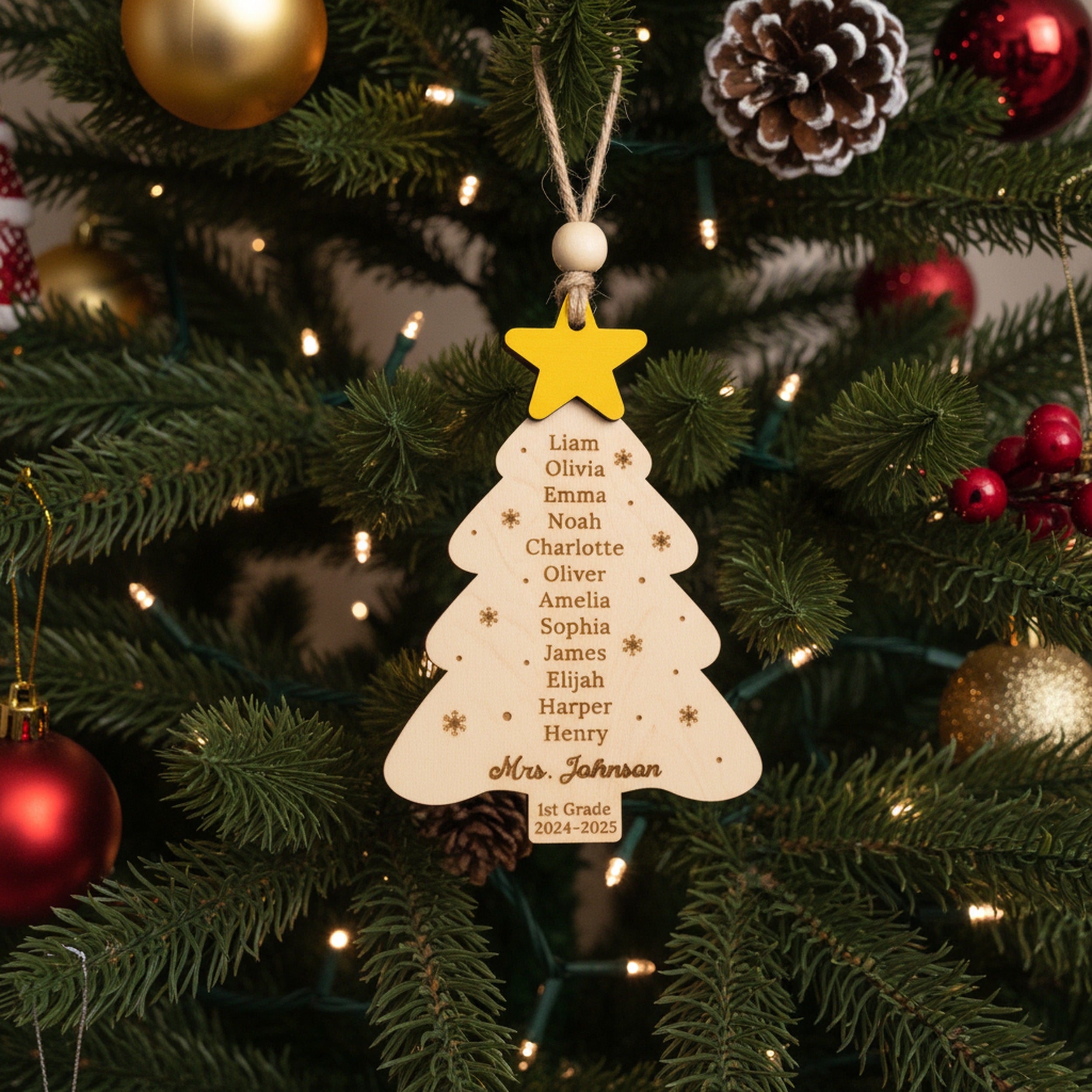 Wooden Personalized Teacher Christmas Tree Ornament for End of Year Teacher Gift and Custom Teacher Ornament R76