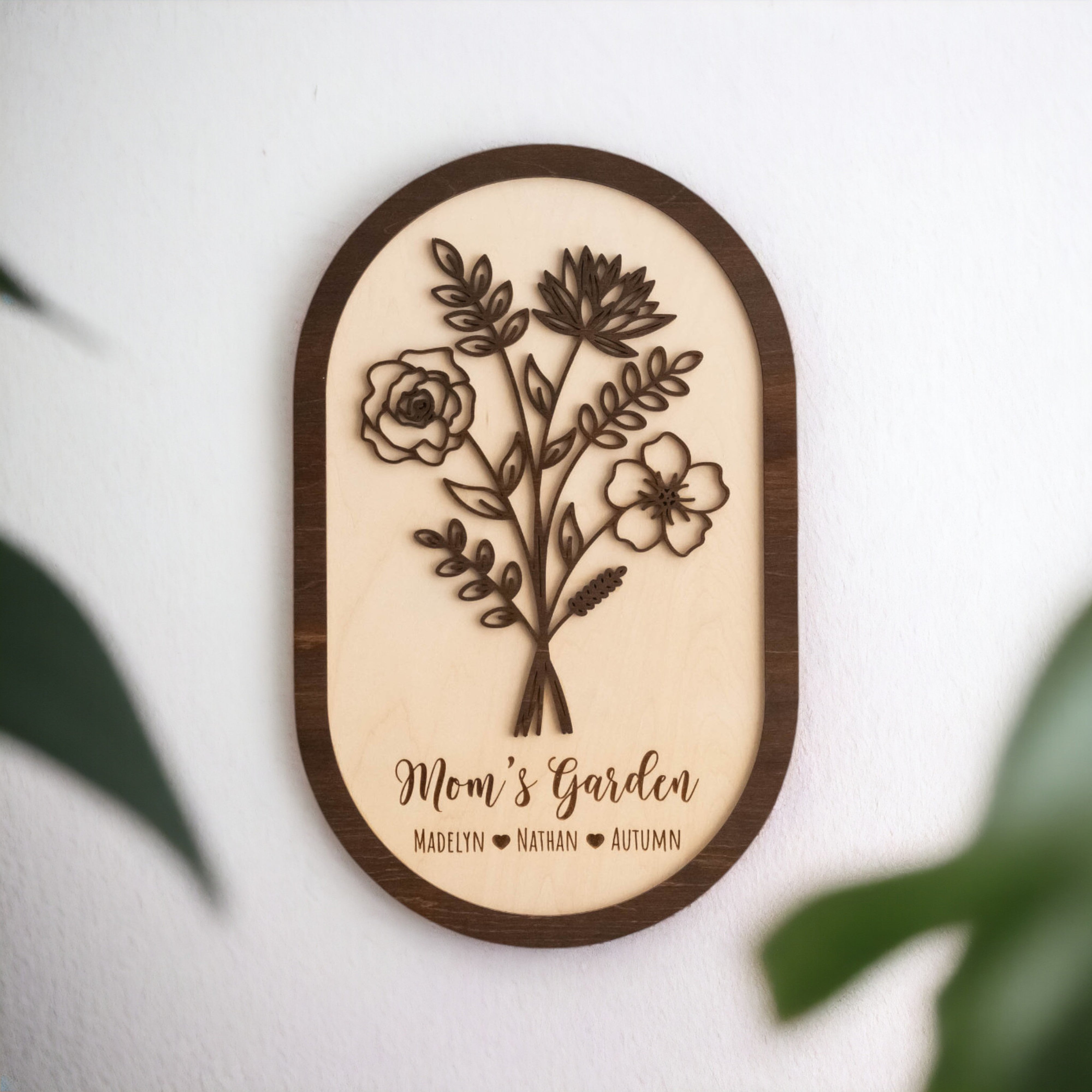 Personalized Wooden Family Garden Sign and Gift for Mom J34