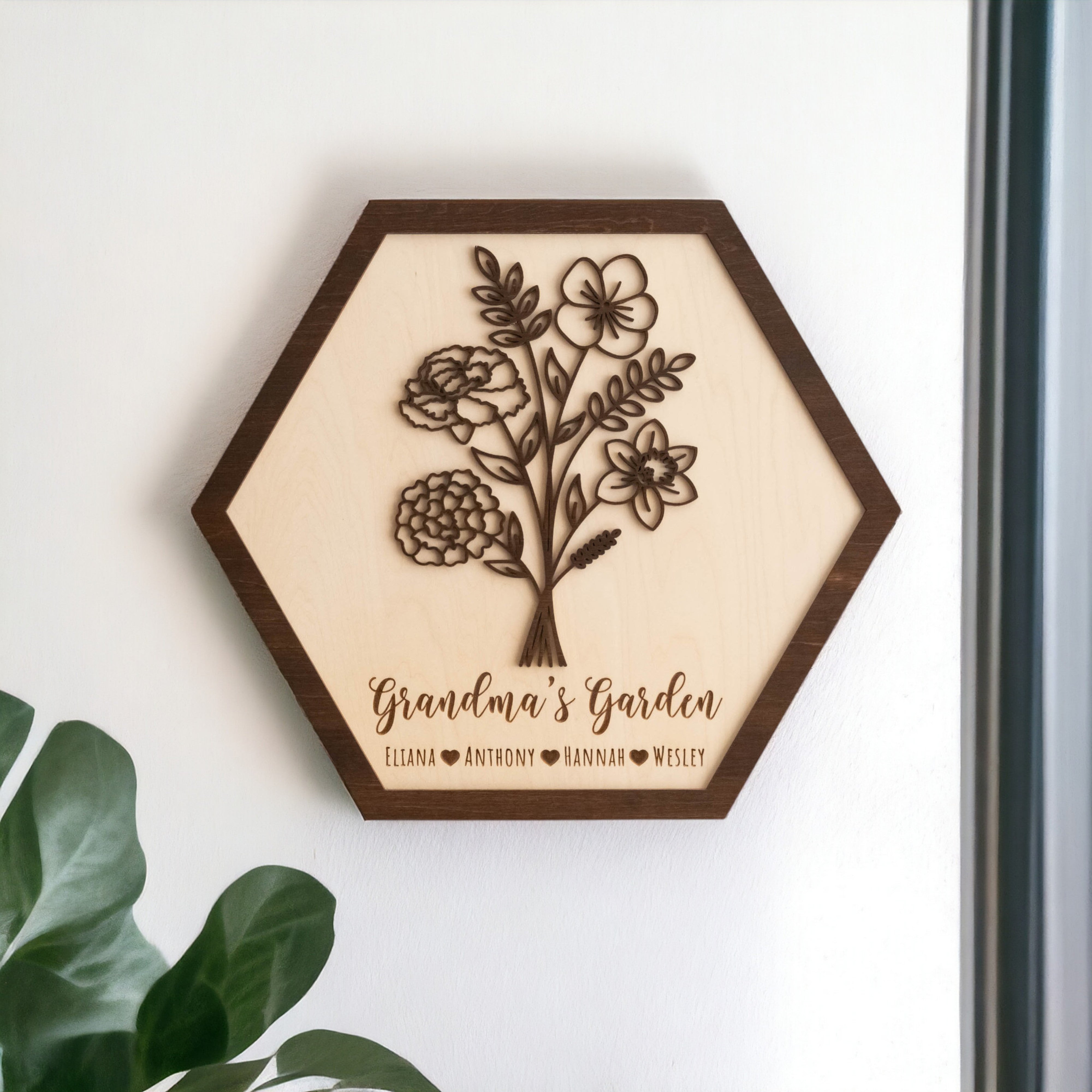 Personalized Wooden Family Garden Sign and Gift for Mom J34