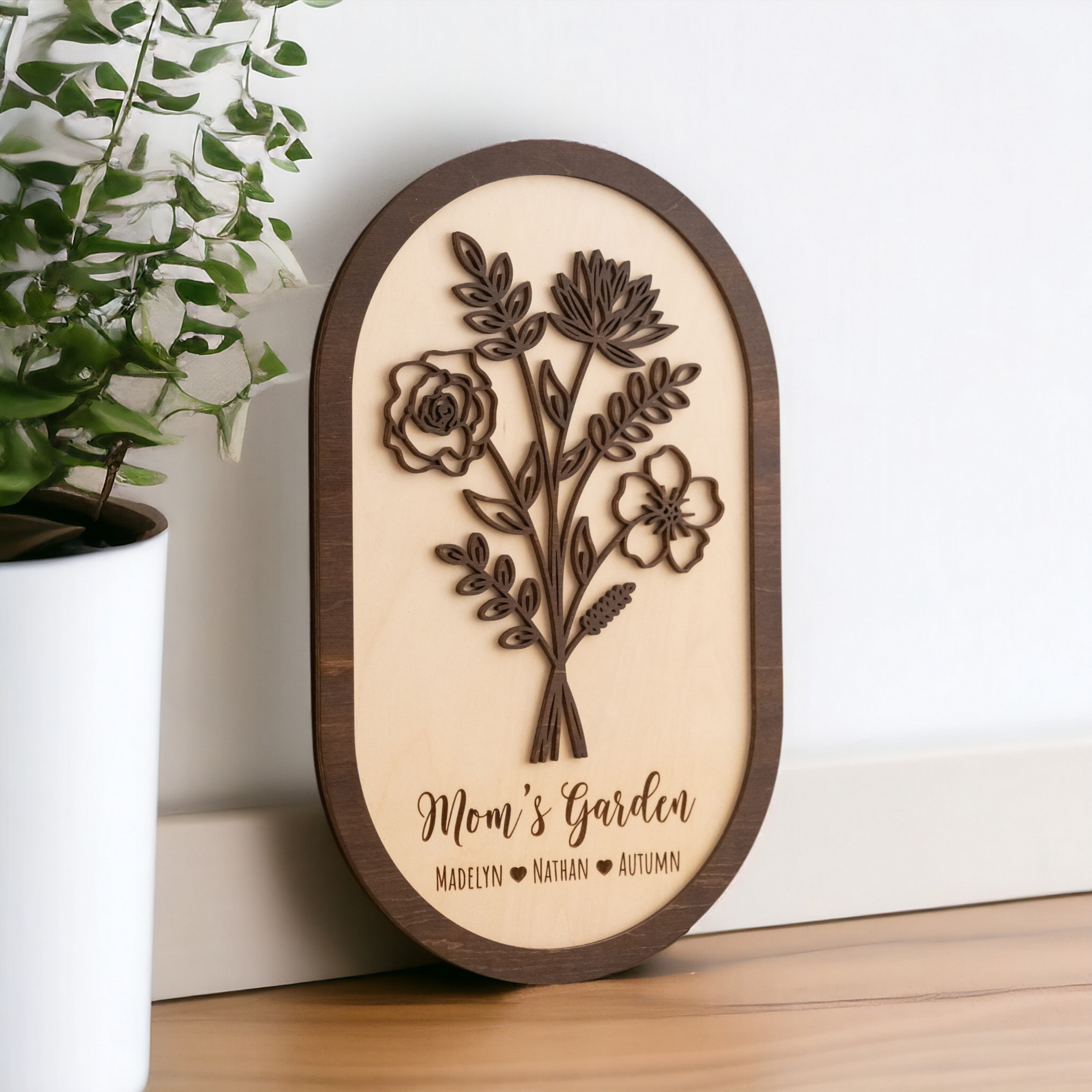 Personalized Wooden Family Garden Sign and Gift for Mom J34