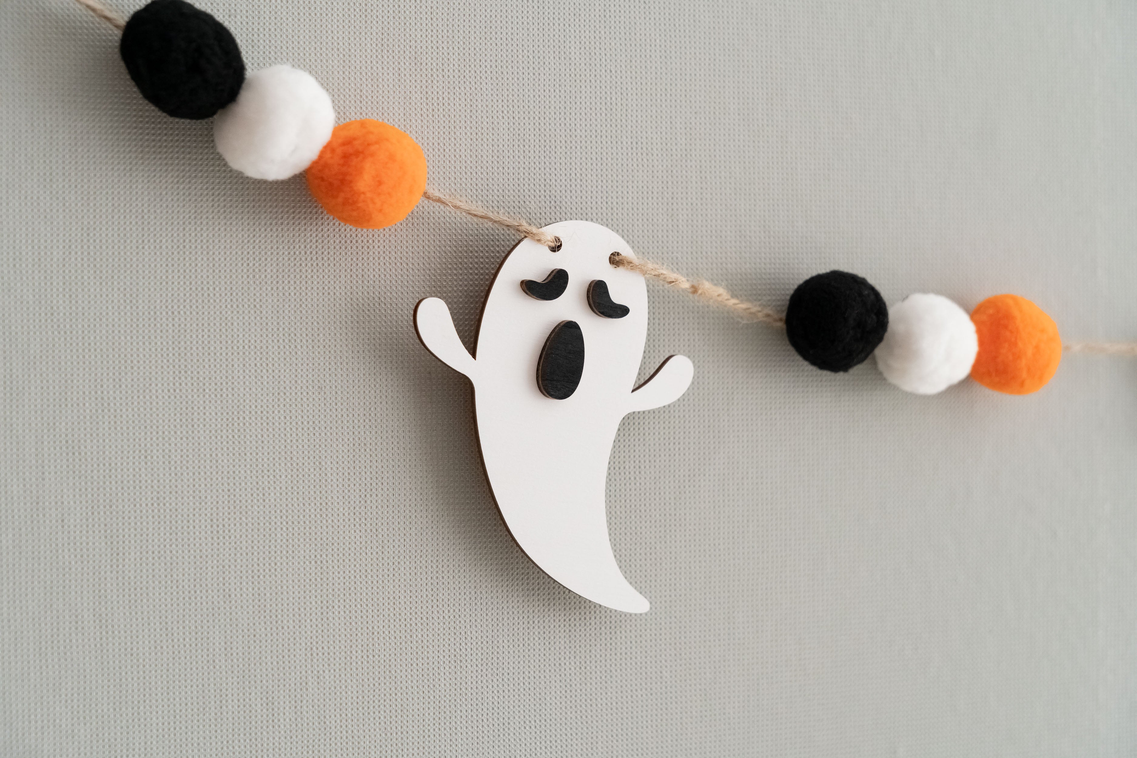 Boho Wooden Halloween Garland for Spooky Wall Decor