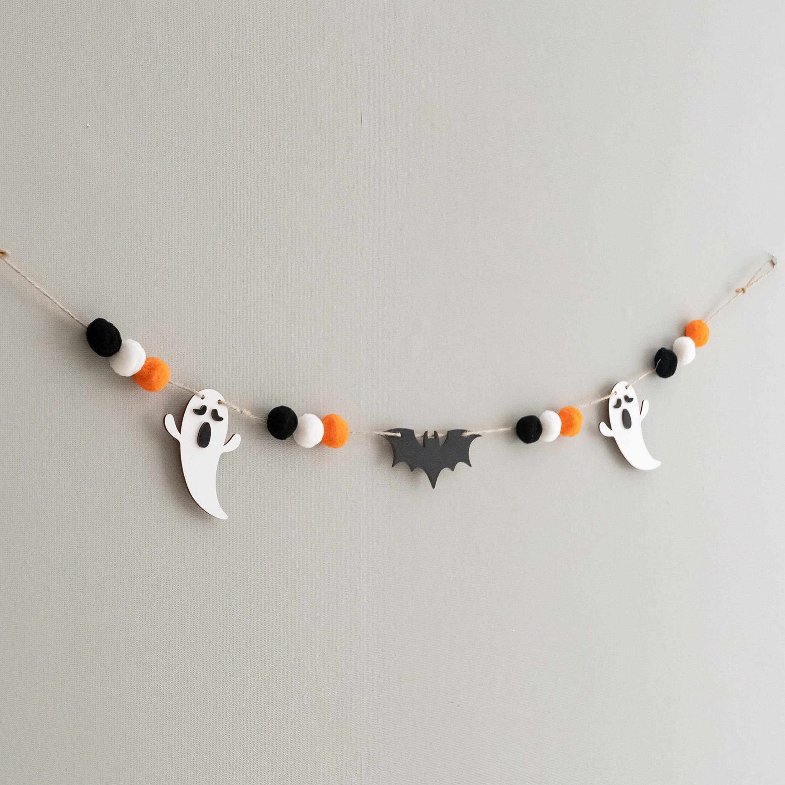 Boho Wooden Halloween Garland for Spooky Wall Decor