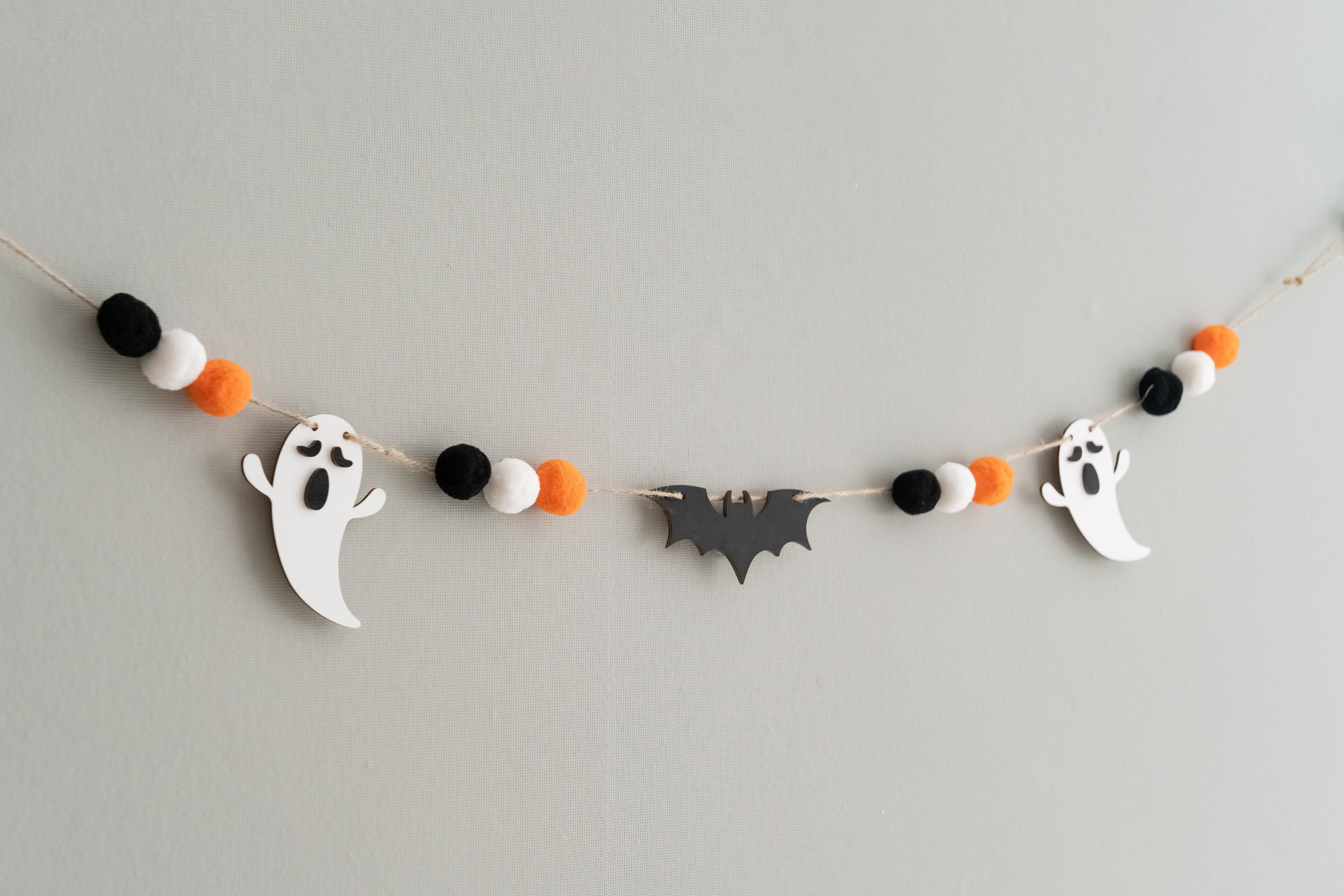 Boho Wooden Halloween Garland for Spooky Wall Decor