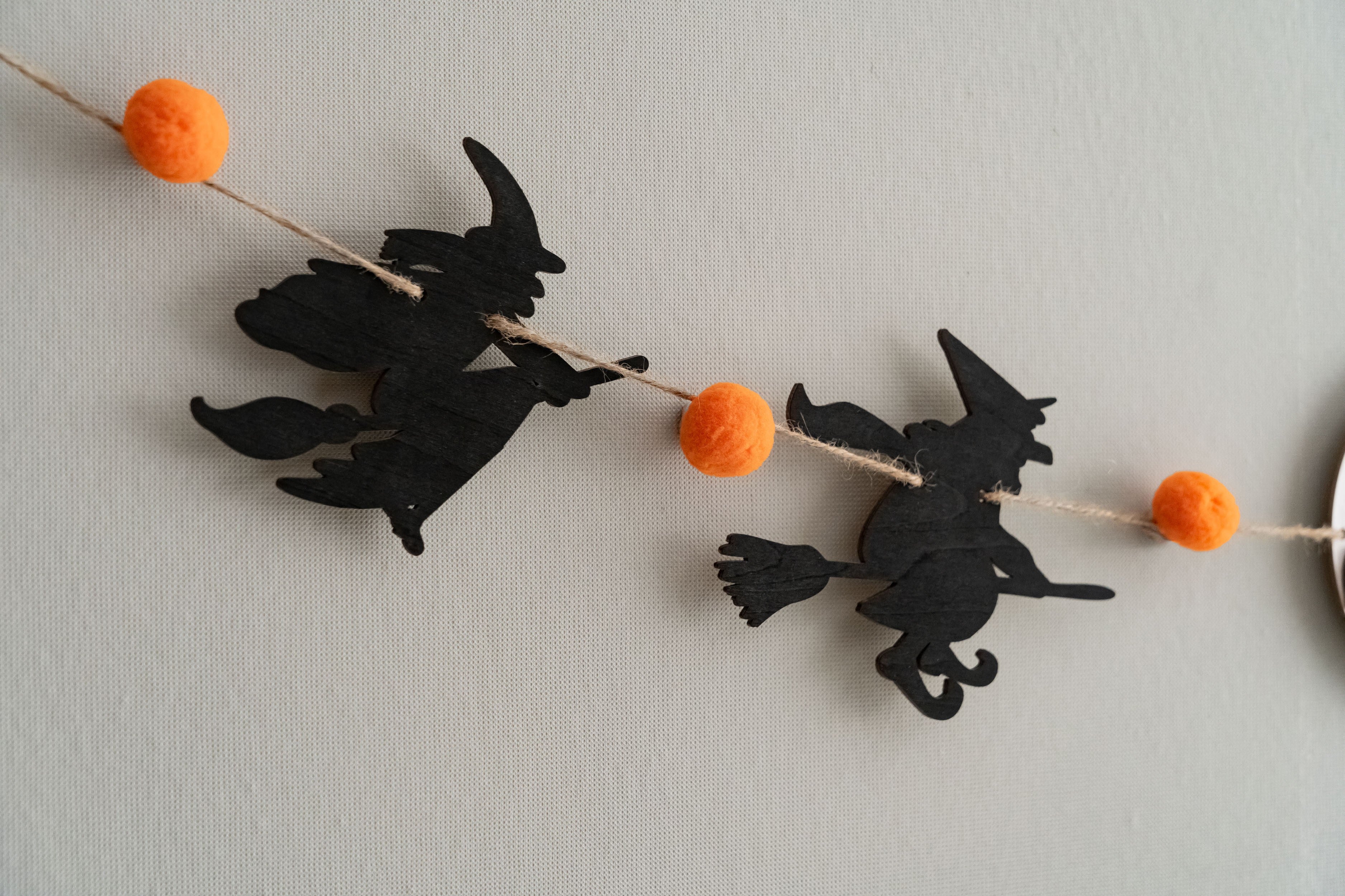 Enchanting Wooden Witches Halloween Garland for Your Spooky Decor