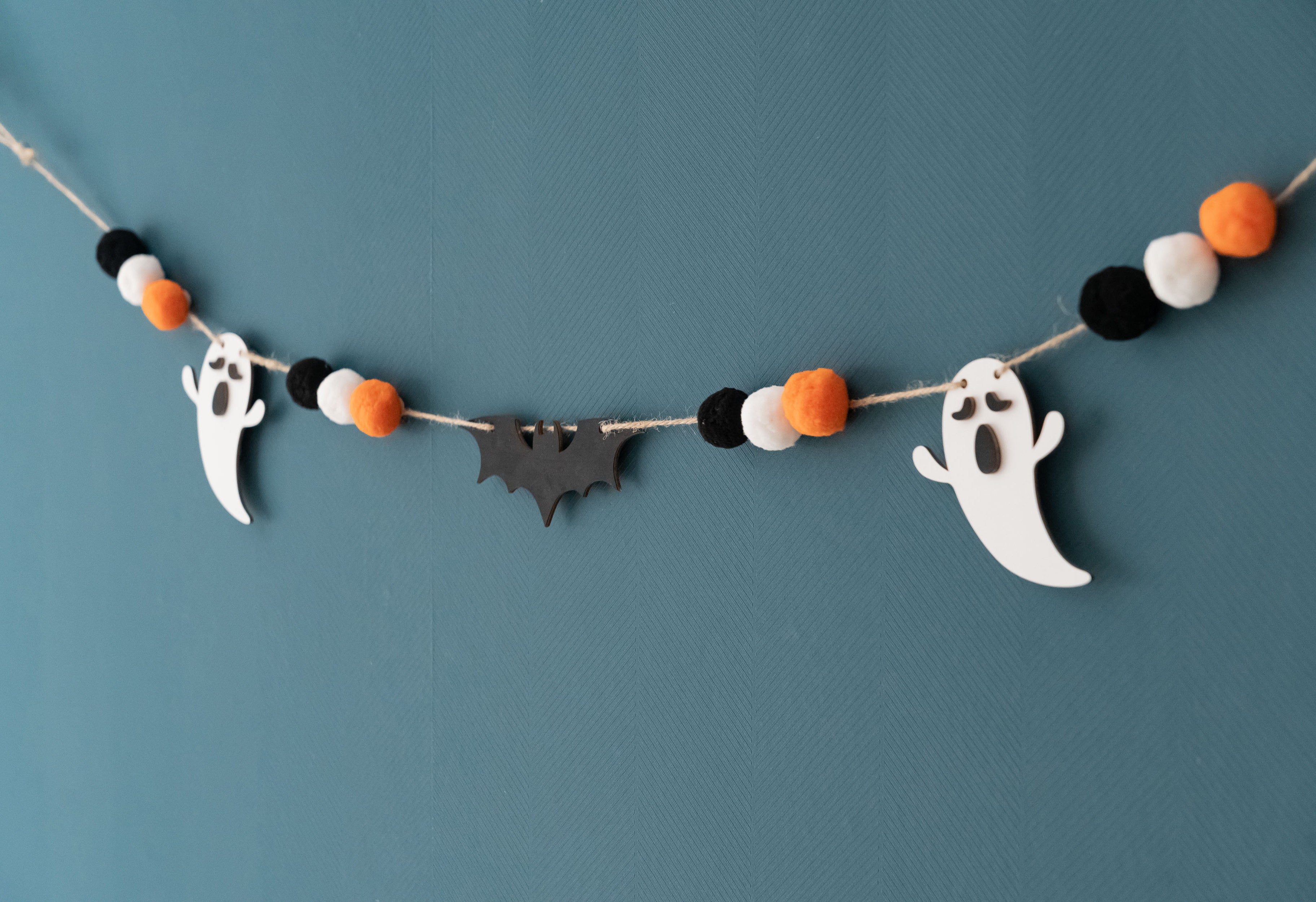 Boho Wooden Halloween Garland for Spooky Wall Decor