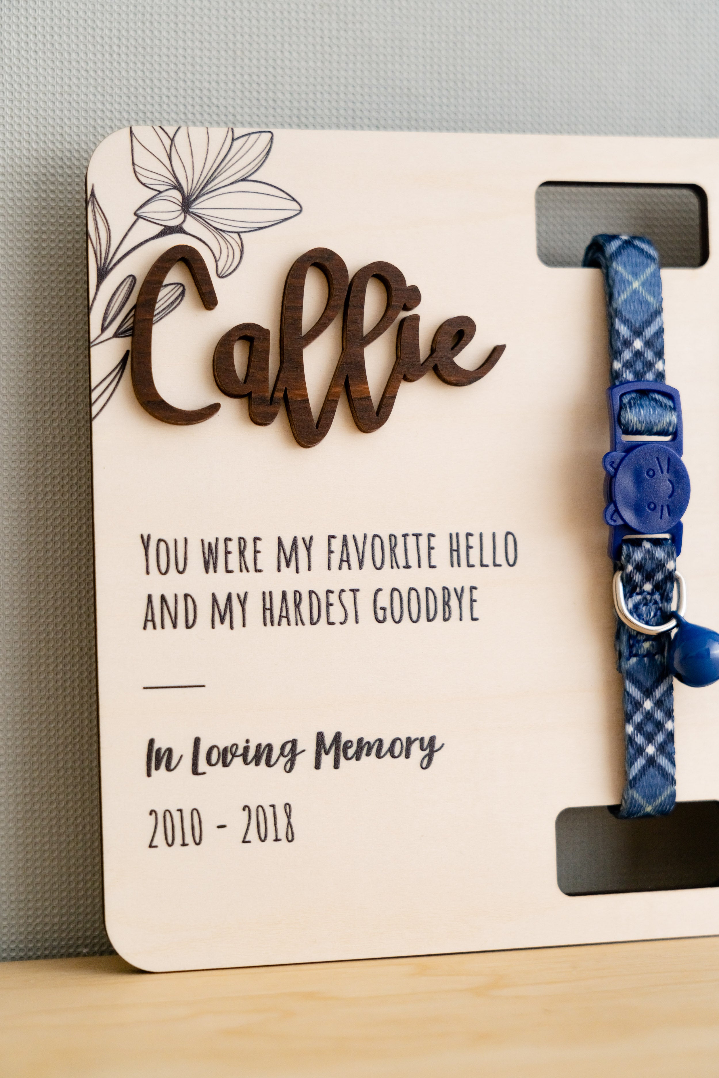 Pet Memorial Photo Sign and Collar Sign for Bohemian Table Decor