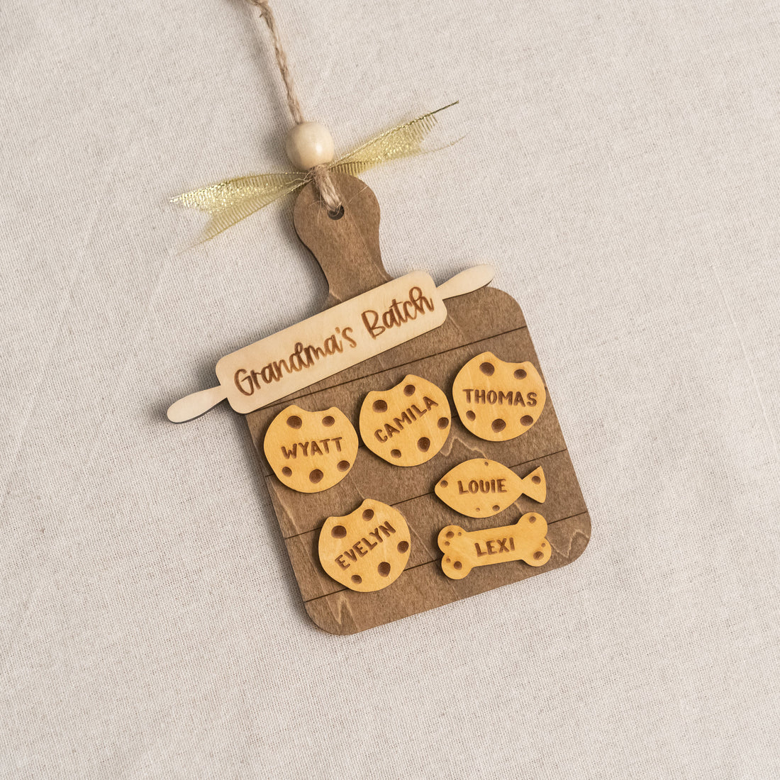 Personalized Family Cookie Cutting Board Ornament Wood Family Christmas Ornament and Custom Name Ornament O17