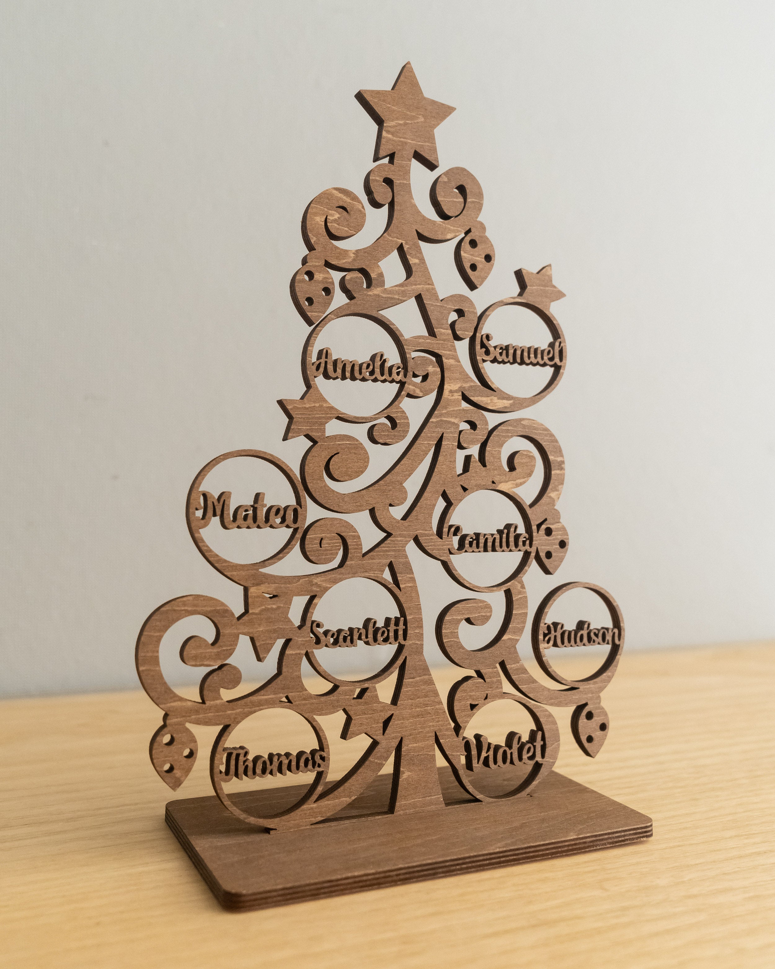 Personalized Wooden Christmas Tree Decor for Family Christmas Gift D43