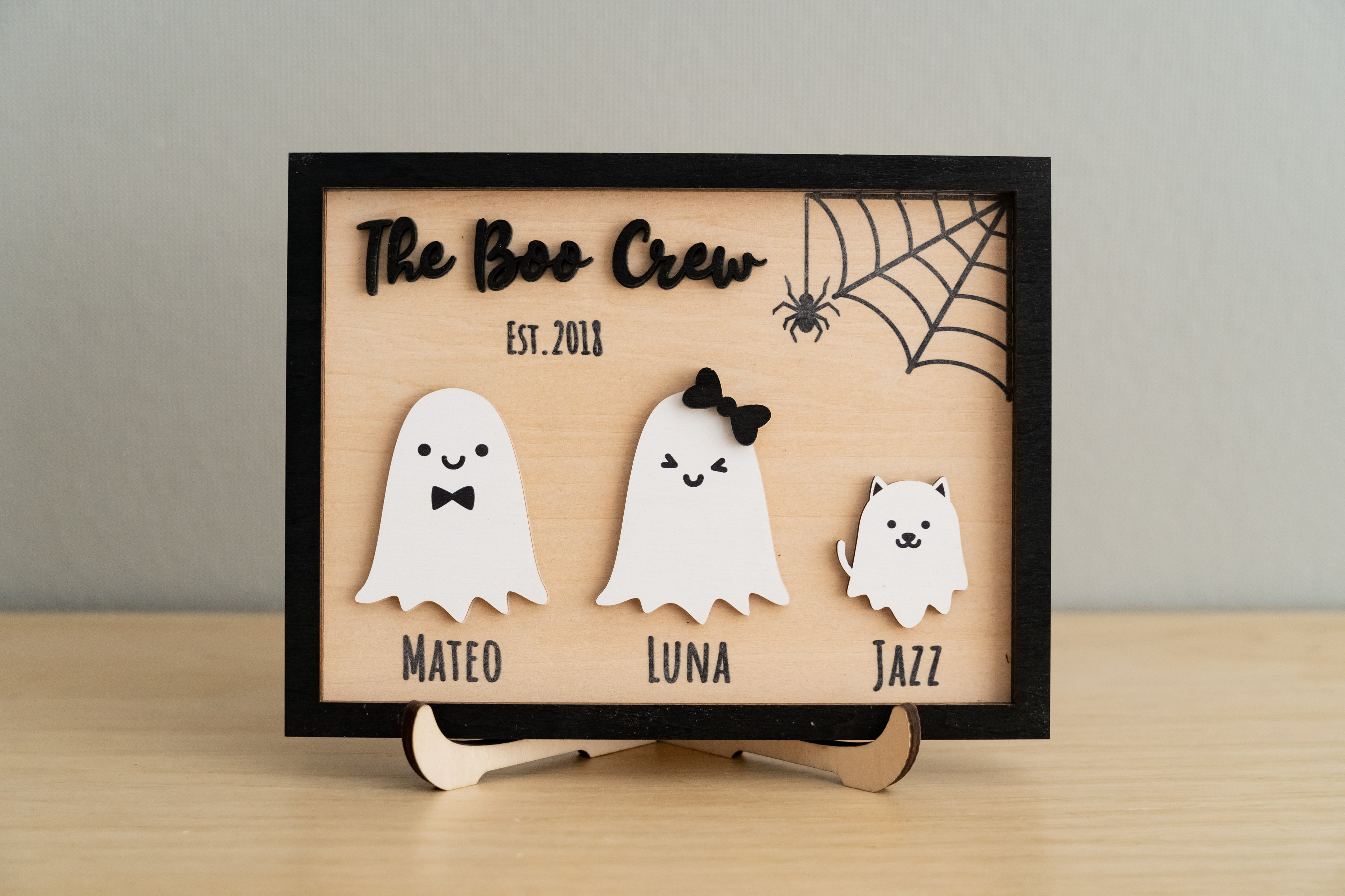 Custom Wooden Halloween Table Decor for a Festive Autumn Vibe