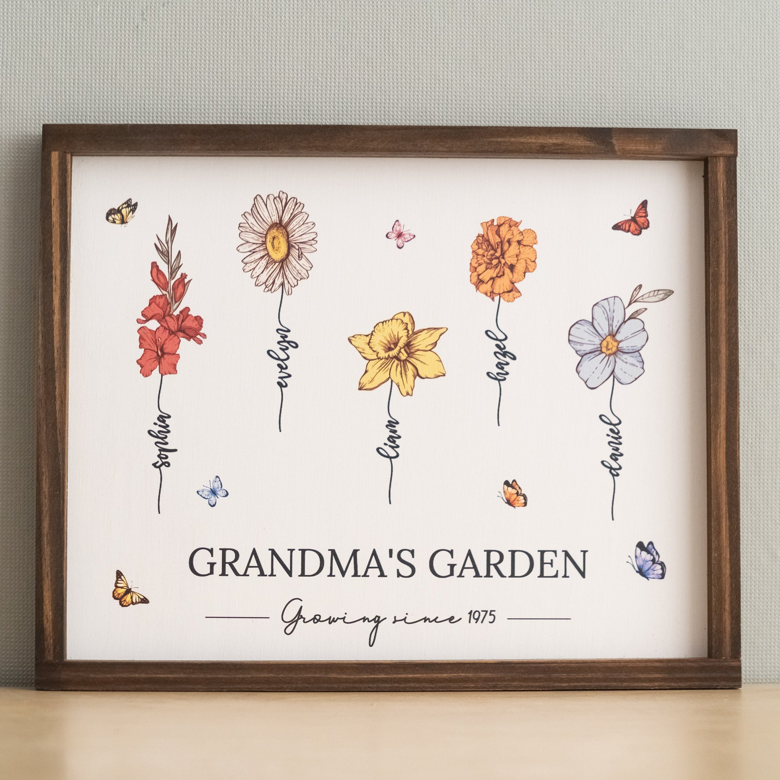 Personalized Wooden Family Flower Garden Sign for Grandma Gifts and Garden Decor E90