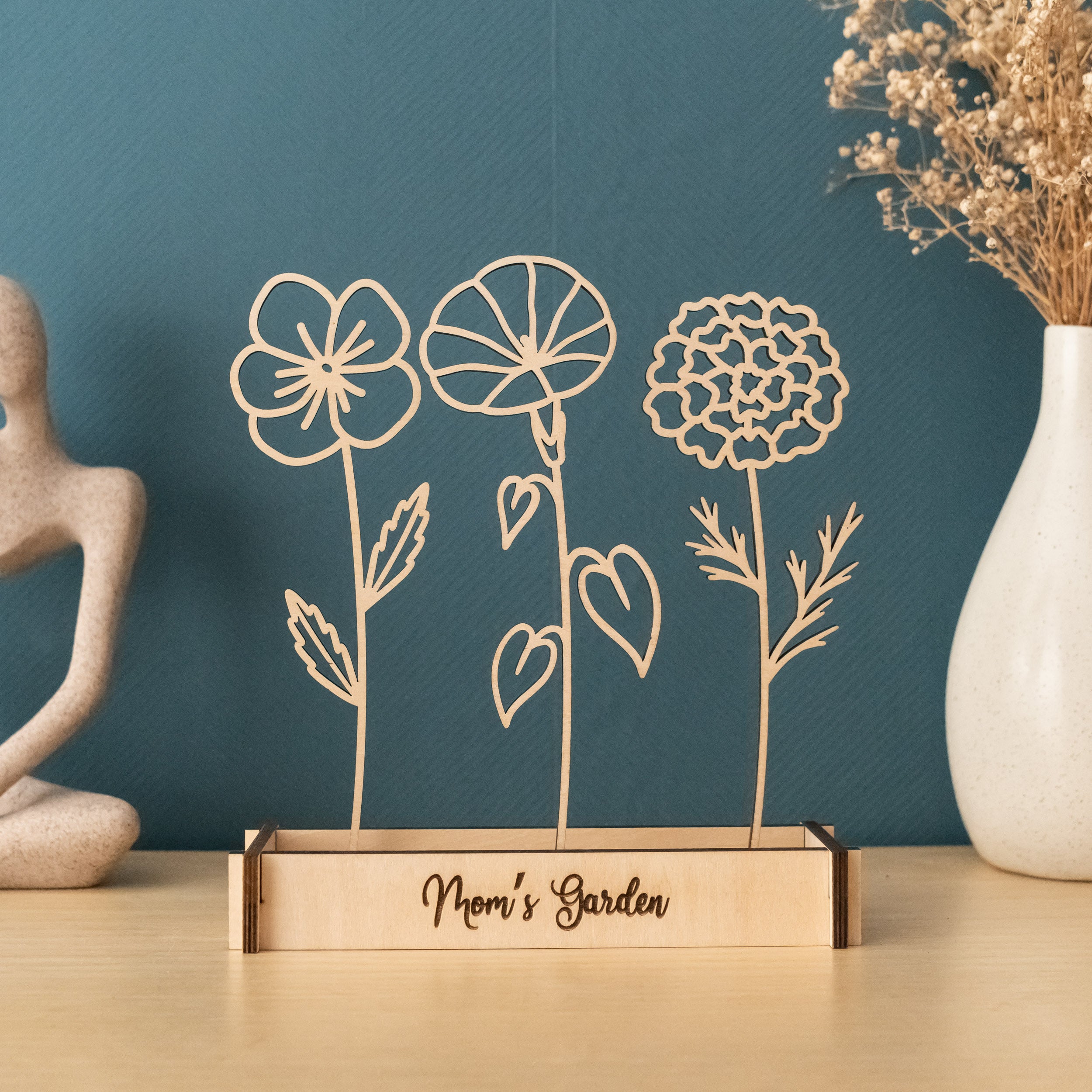 Personalized Wooden Mom’s Garden Stand for Mothers Day Gift J24
