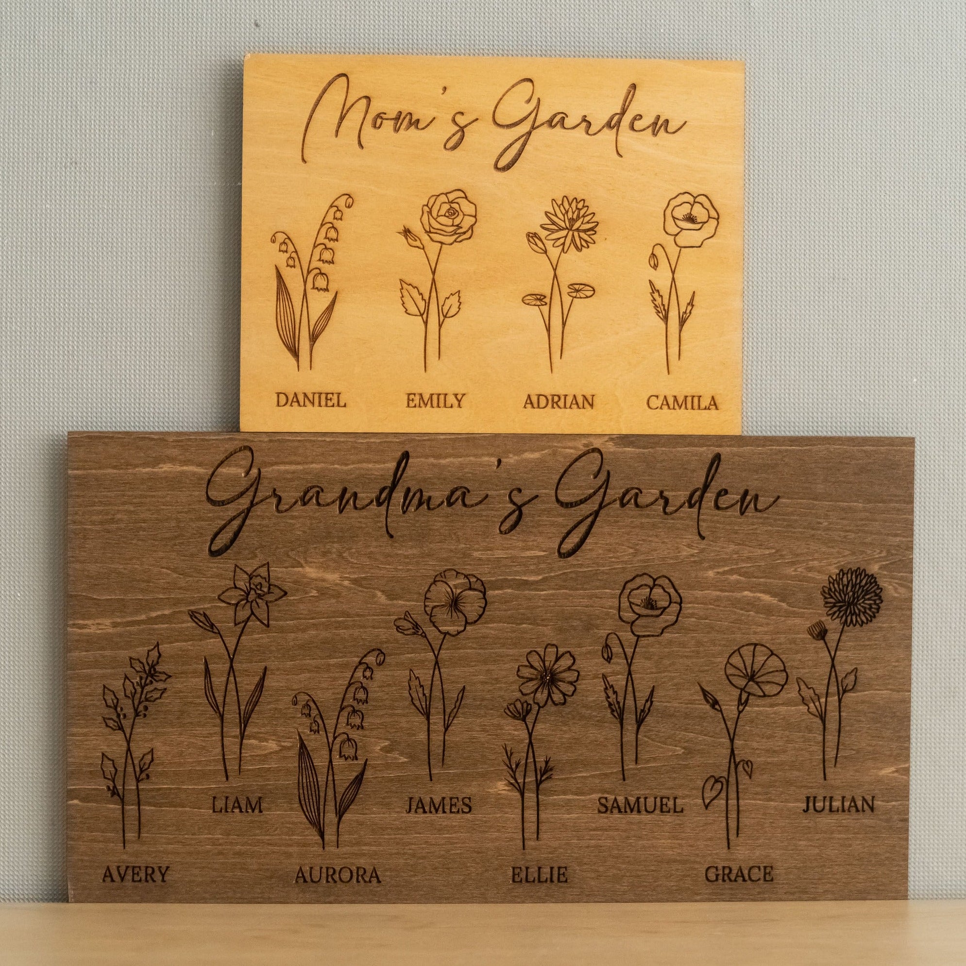Family Flower Garden Wood Sign for Mothers Day Gift and Engraved Family Sign D51