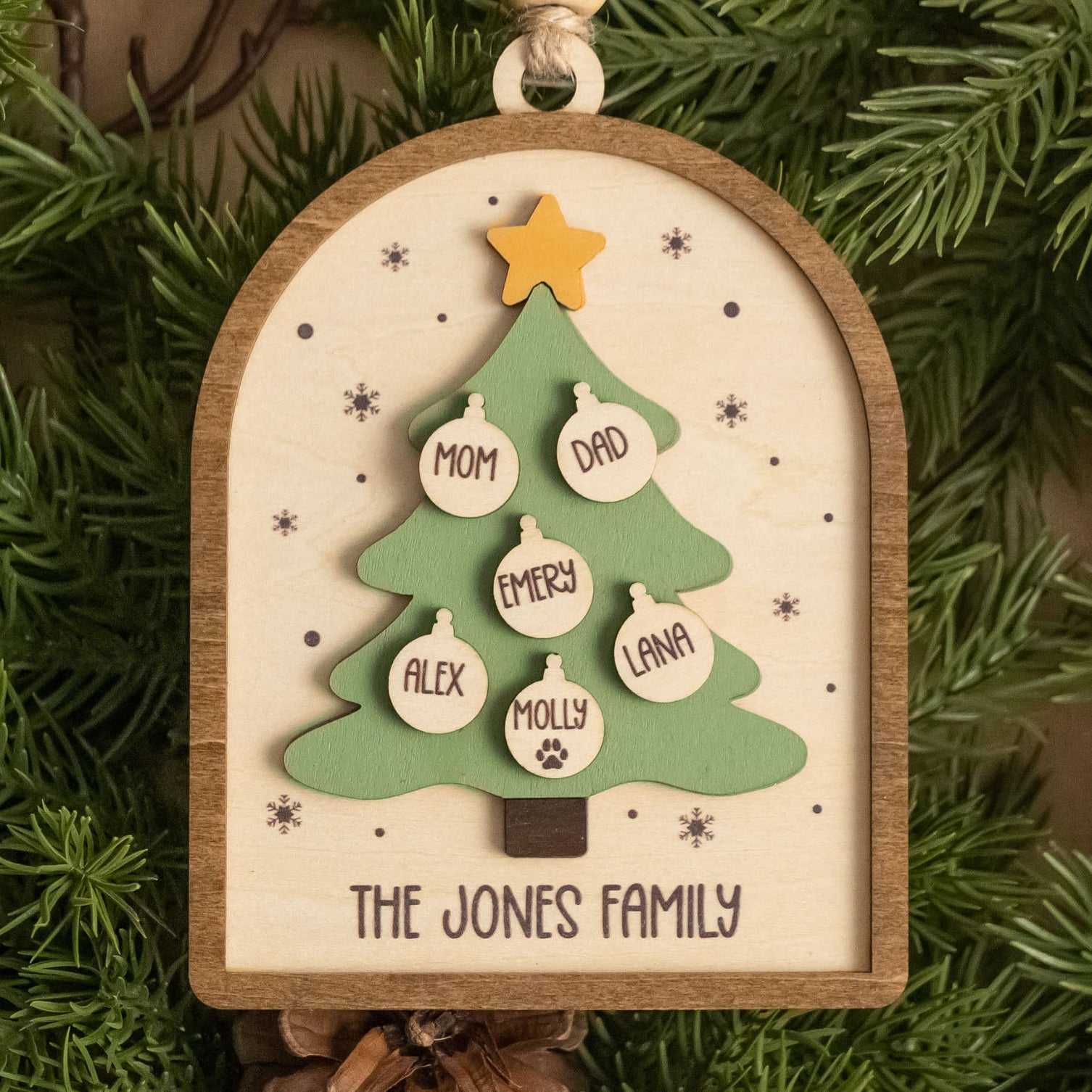Wooden Family Christmas Tree Ornament Wood for Personalized Christmas Ornaments R63