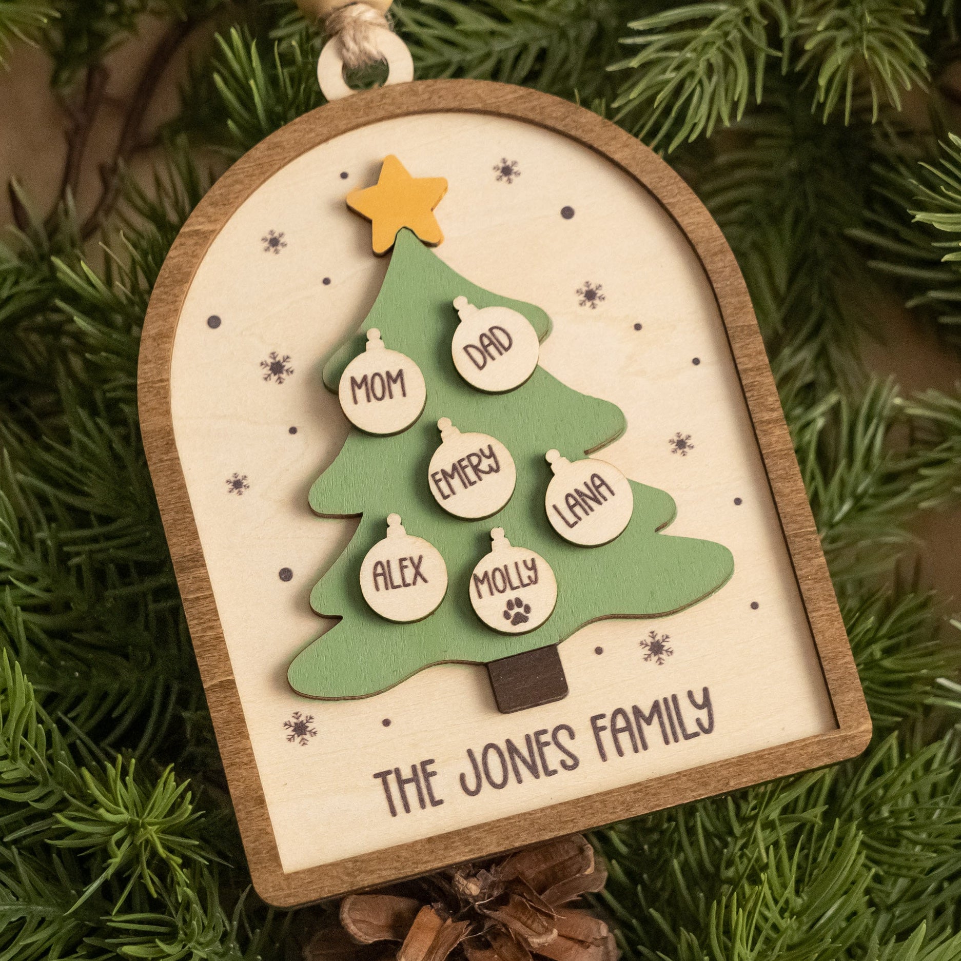 Wooden Family Christmas Tree Ornament Wood for Family Christmas Ornaments R63
