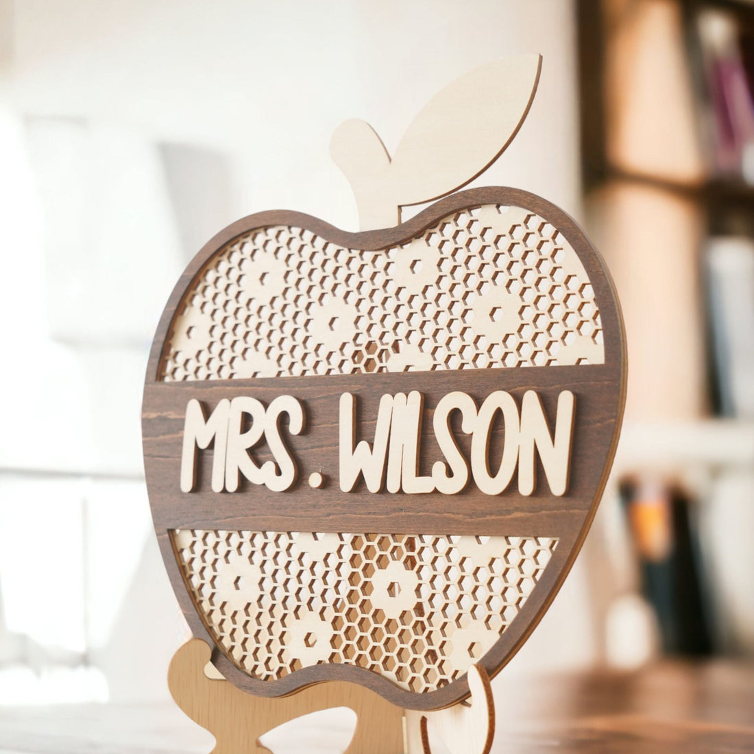 Personalized Wooden Teacher’s Apple Sign for Teacher Gifts and Desk Decor N82