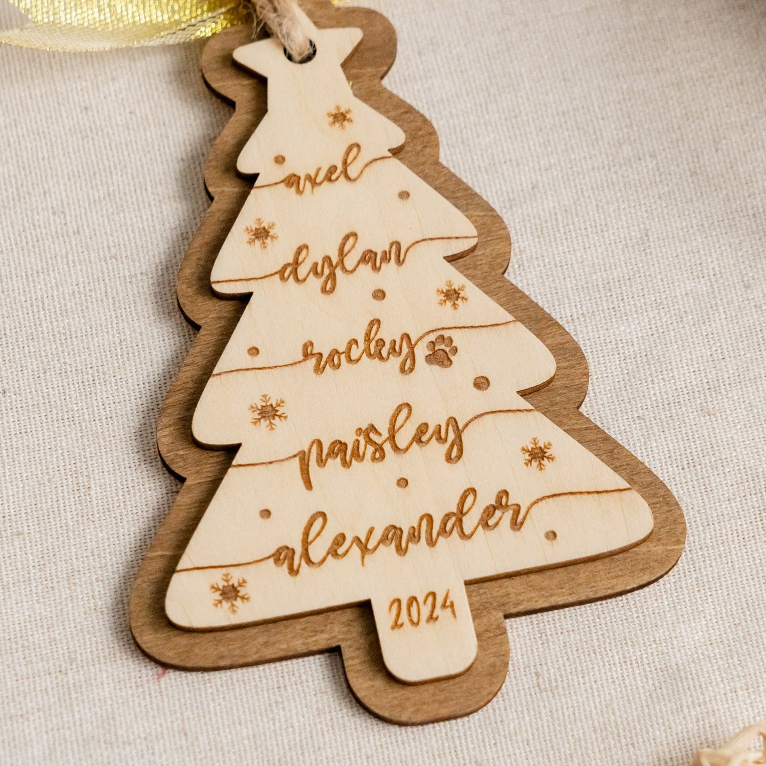 Wooden Family Christmas Tree Ornament Custom for Personalized Christmas Ornament and Engraved Family Ornament R62