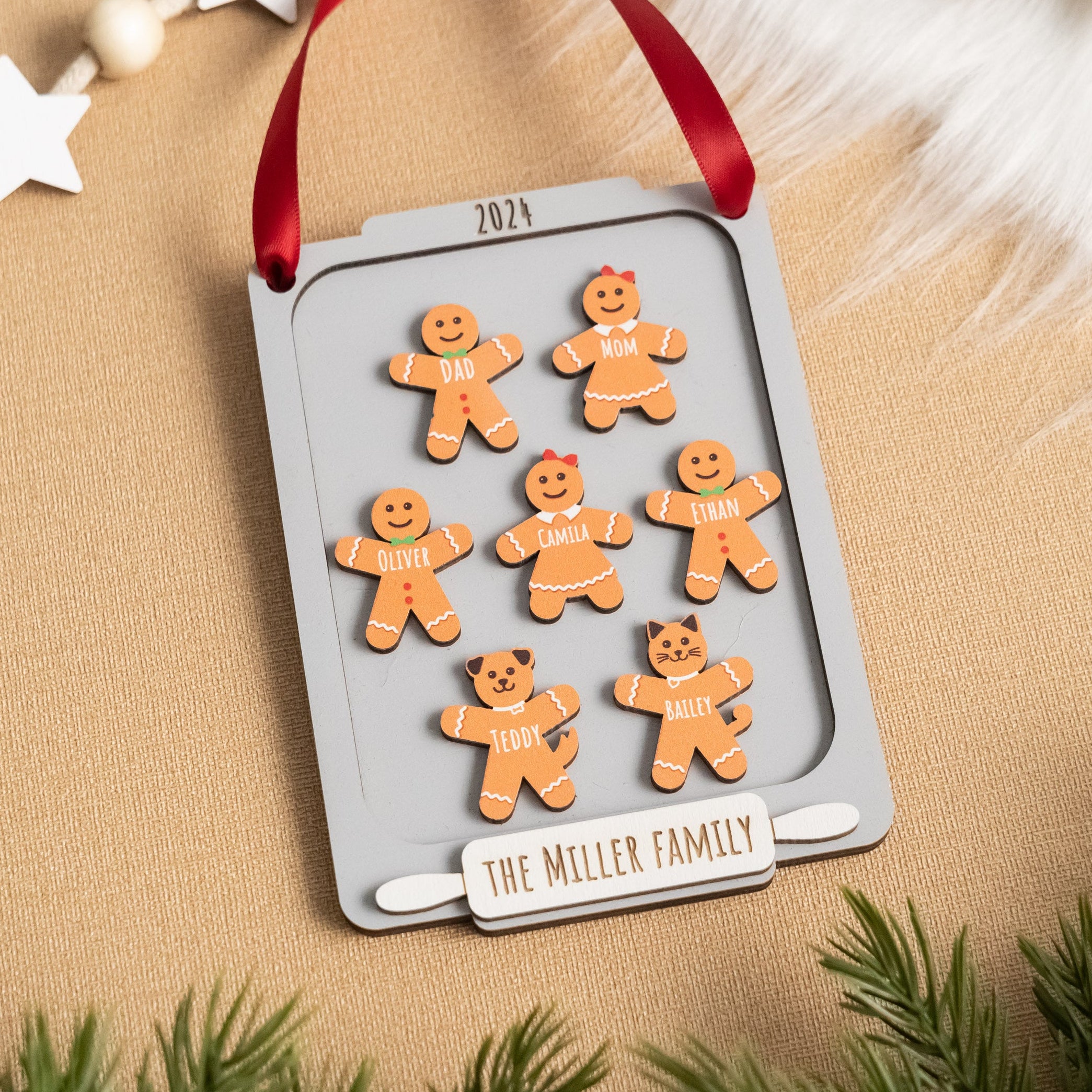 Personalized Wooden Gingerbread Family Wall Decor for Tree R77