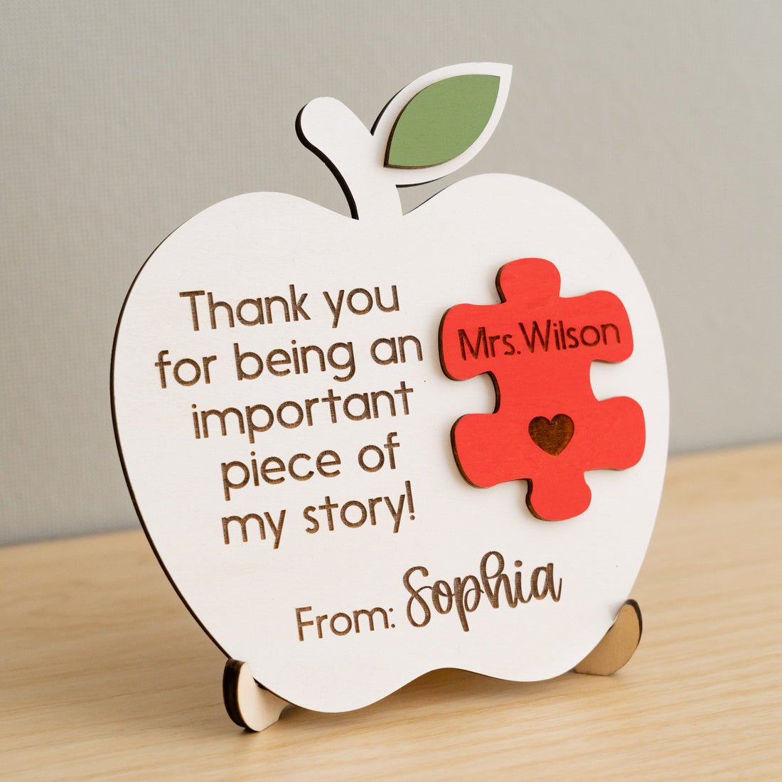 Personalized Wooden Teacher’s Apple Sign for Teacher Gifts and Desk Decor J88
