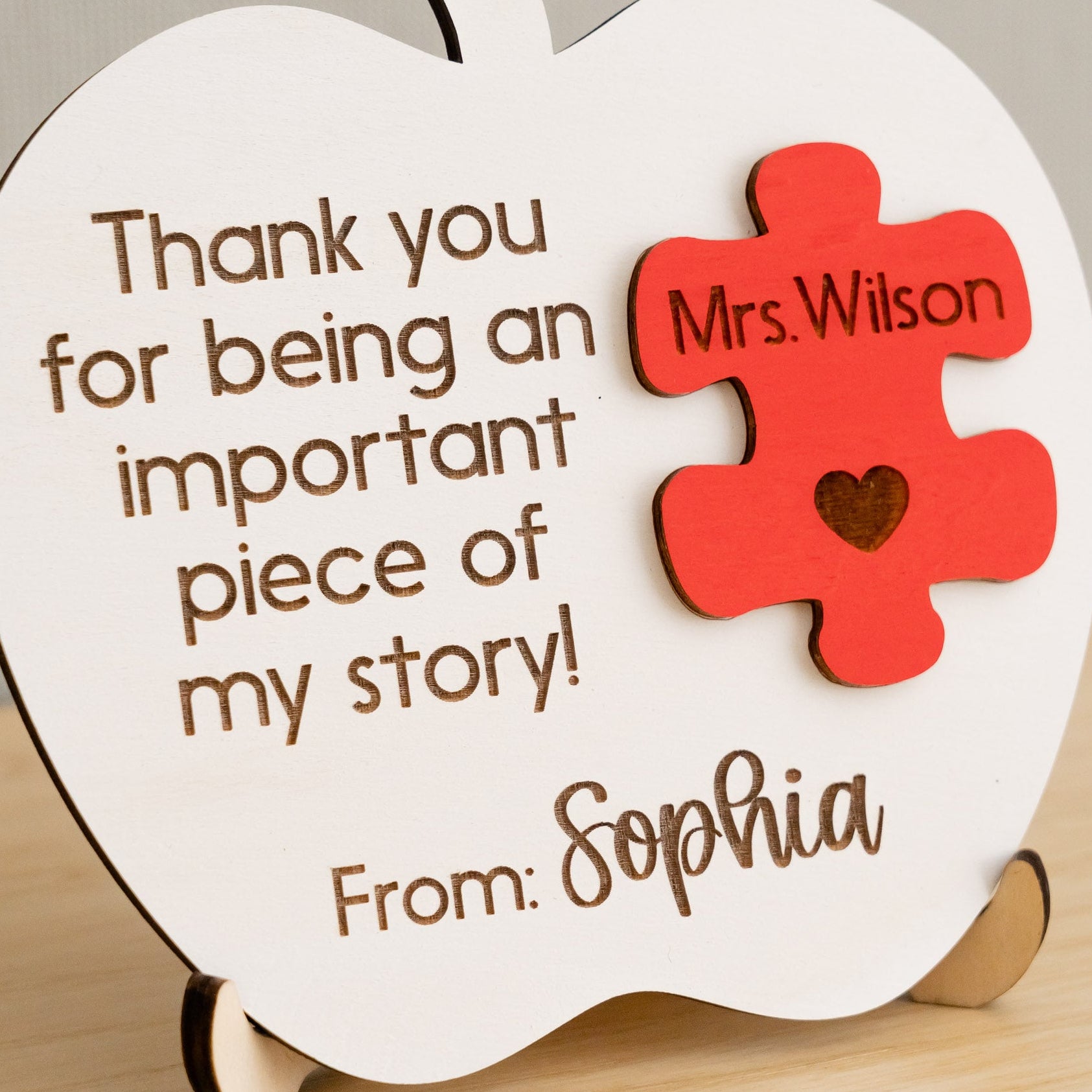 Personalized Wooden Teacher’s Apple Sign for Teacher Gifts and Desk Decor J88