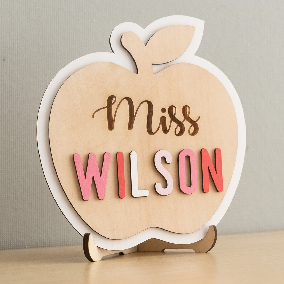 Personalized Wooden Teacher’s Apple Sign for Teacher Desk Decor J93