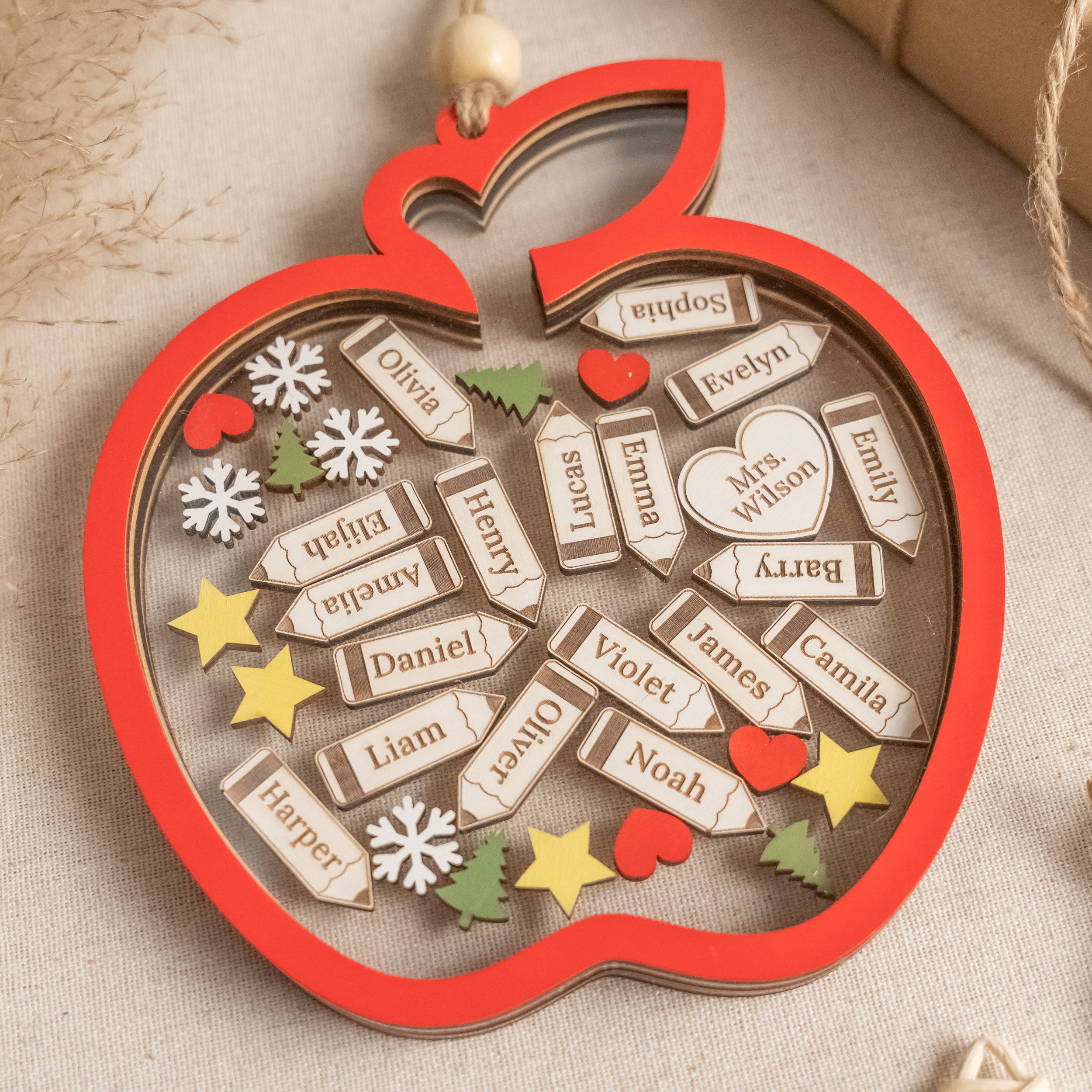 Personalized Apple Shape Classroom Ornament Wood for Teachers R88