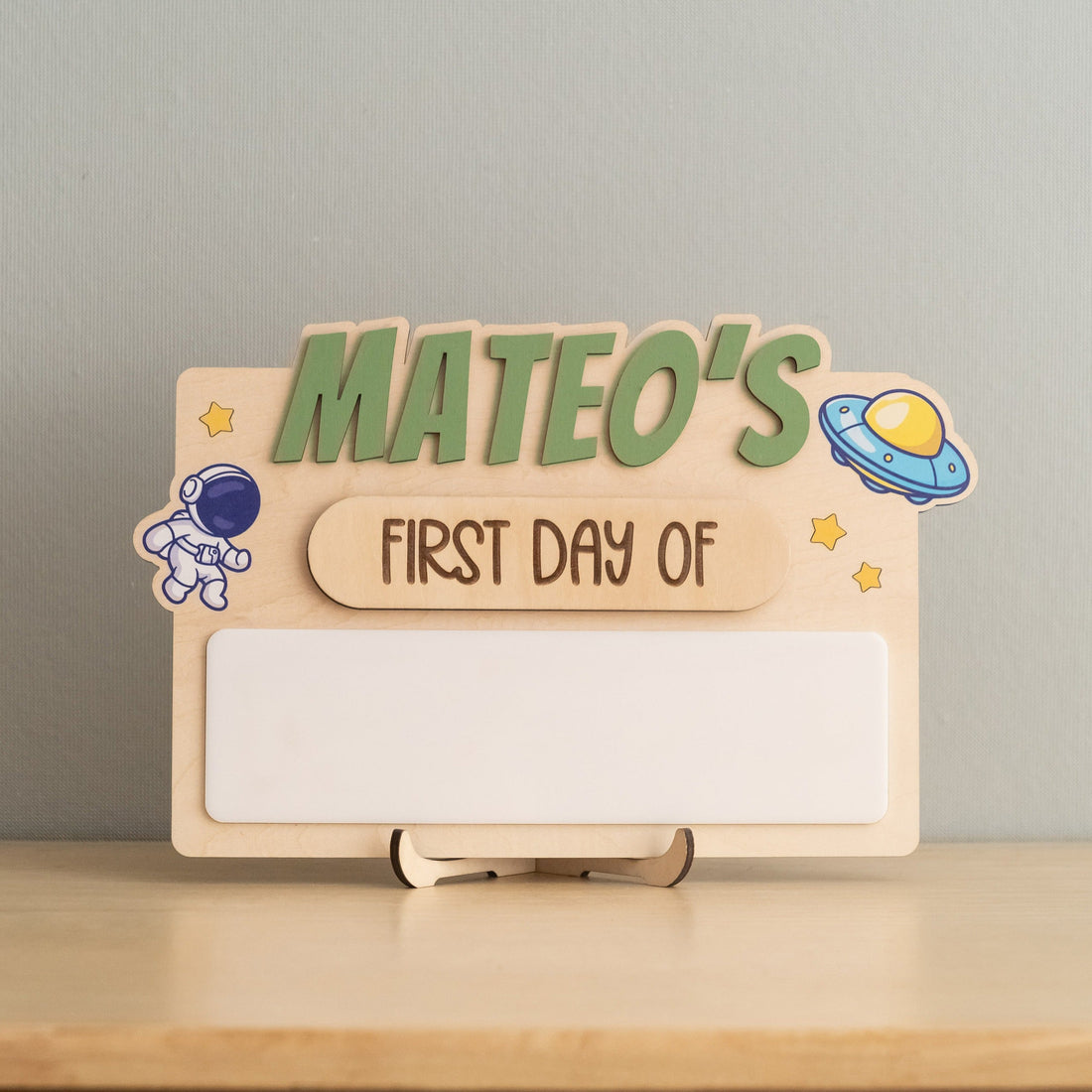 Personalized First Day of School Sign for Kids, Acrylic Wood Decor Y90