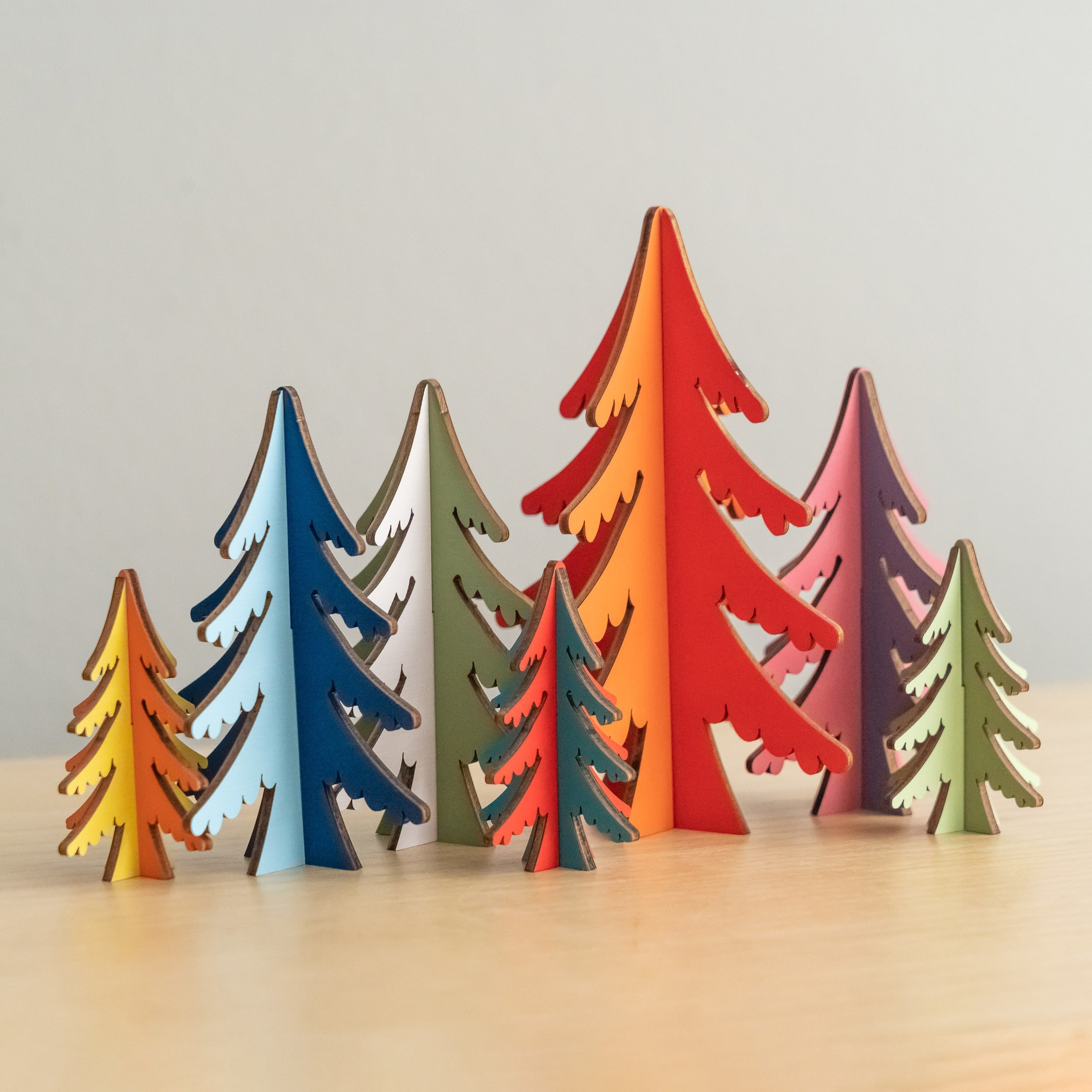 Decorative Wooden Christmas Tree for Festive Table Decor R91