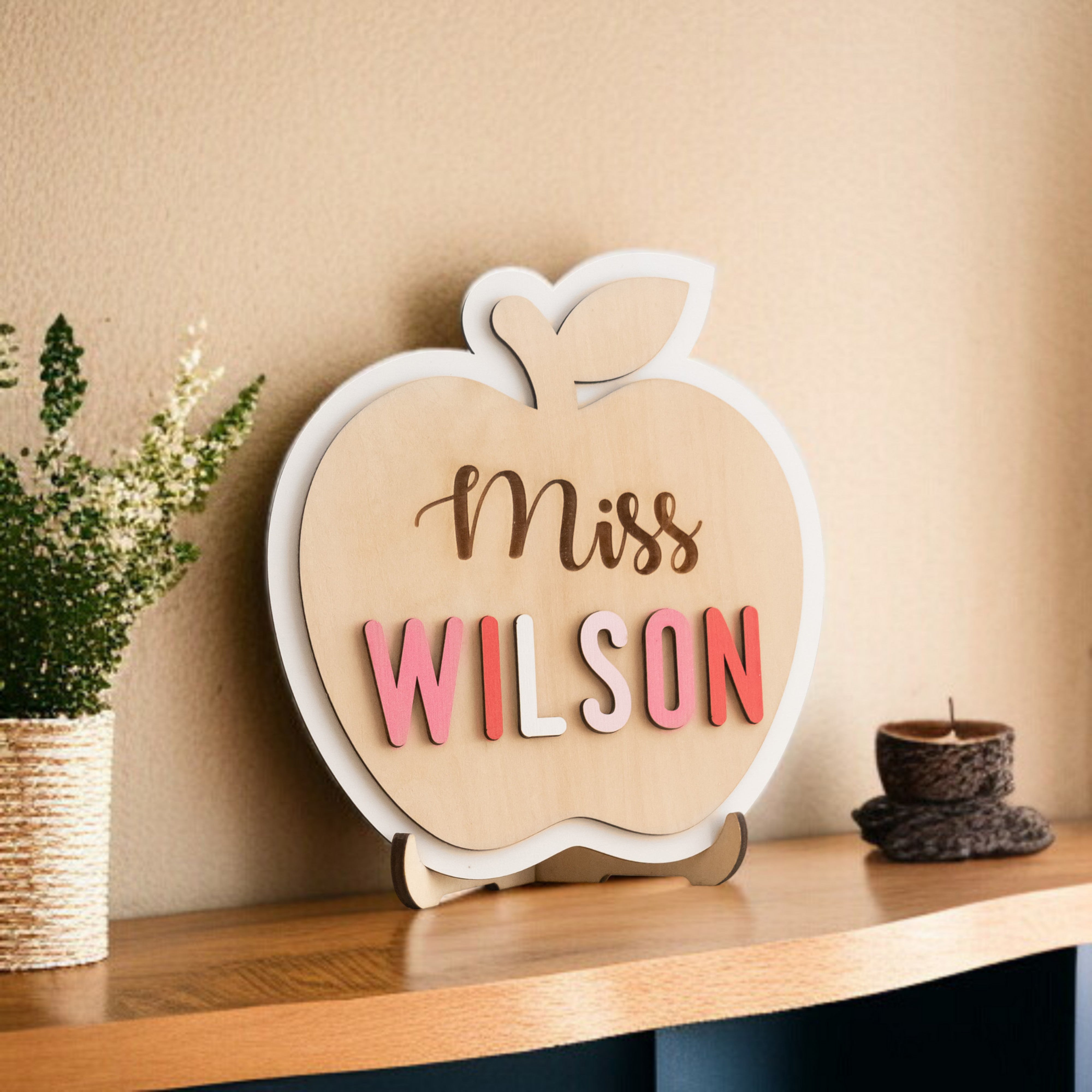 Personalized Wooden Teacher’s Apple Sign for Teacher Desk Decor J93
