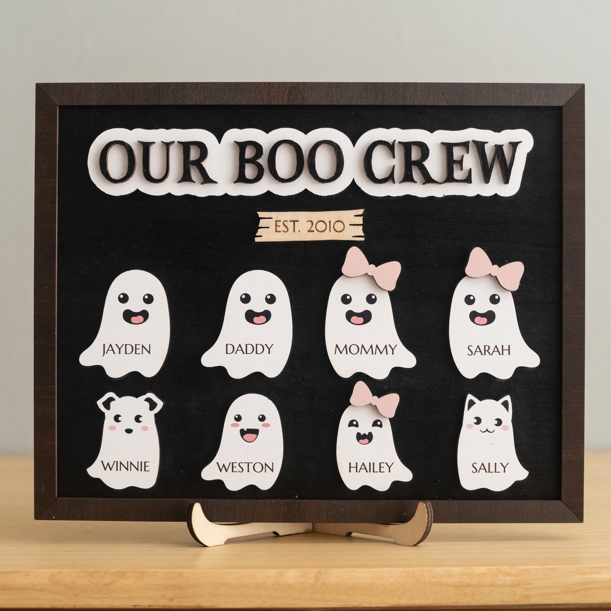 Personalized Halloween Ghost Family Sign for Halloween Home Decor and Custom Halloween Decor D09