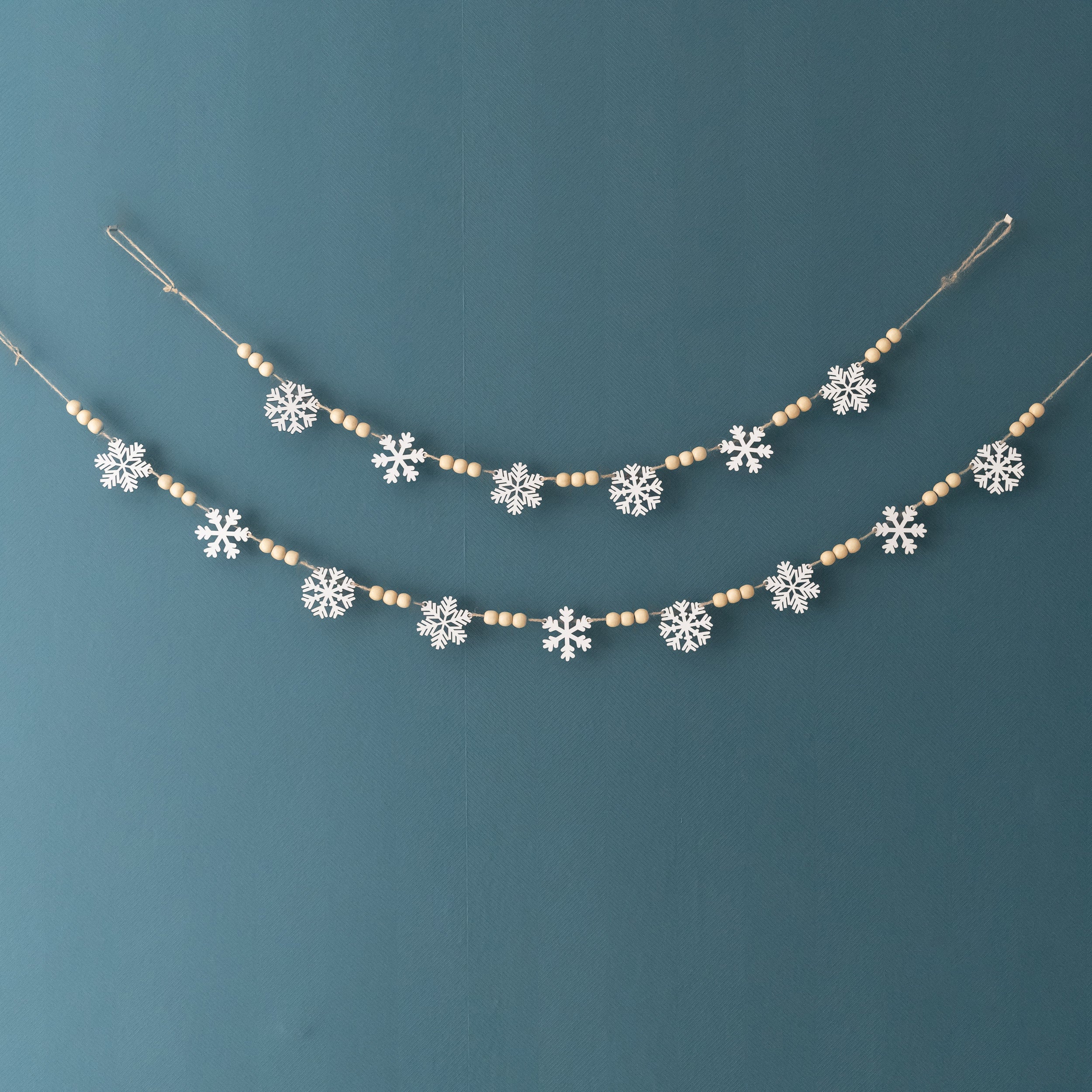 Wooden Snowflake Garland Wood Beads Christmas Garland for Rustic Christmas Decor Y03