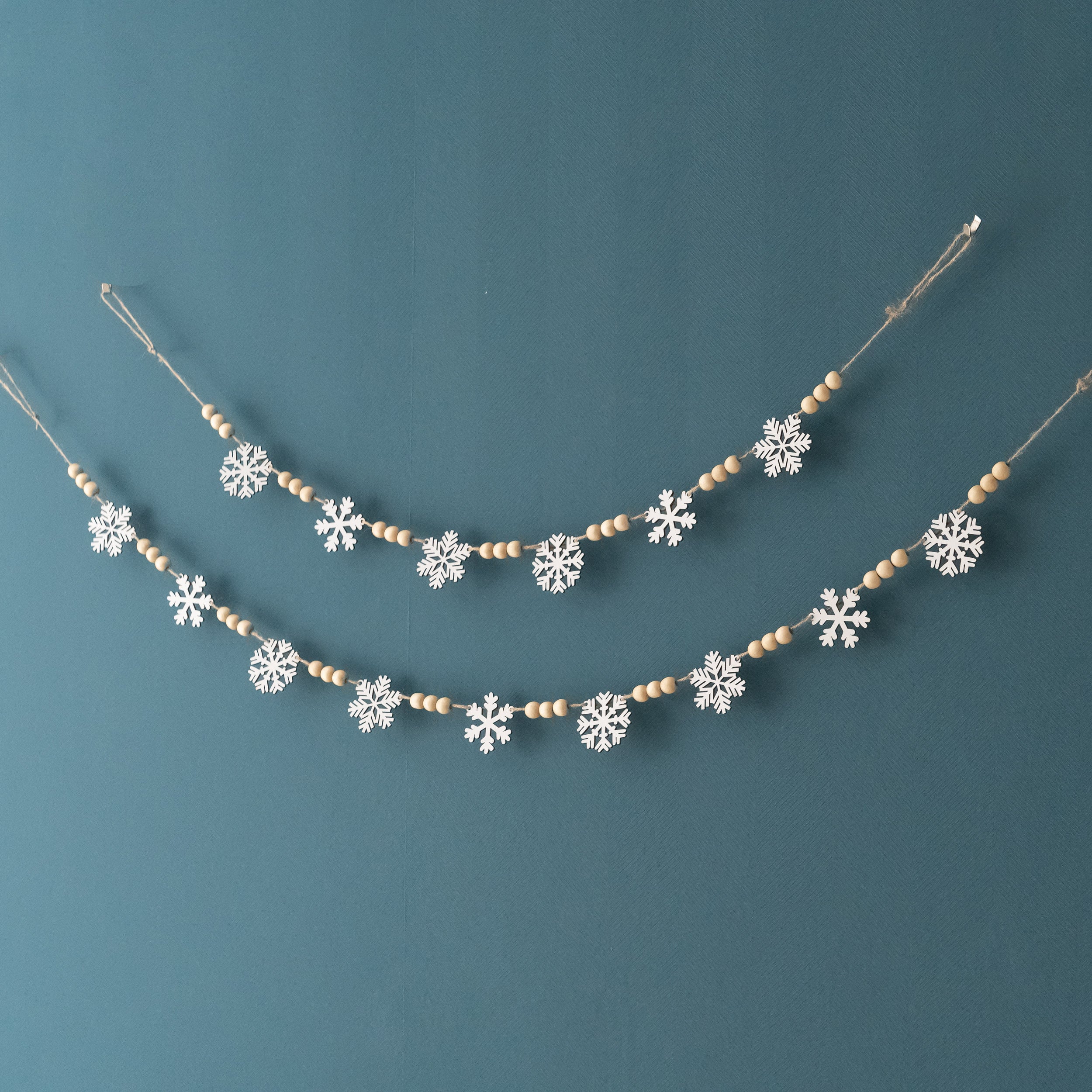 Wooden Snowflake Garland Wood Beads Christmas Garland for Rustic Christmas Decor Y03