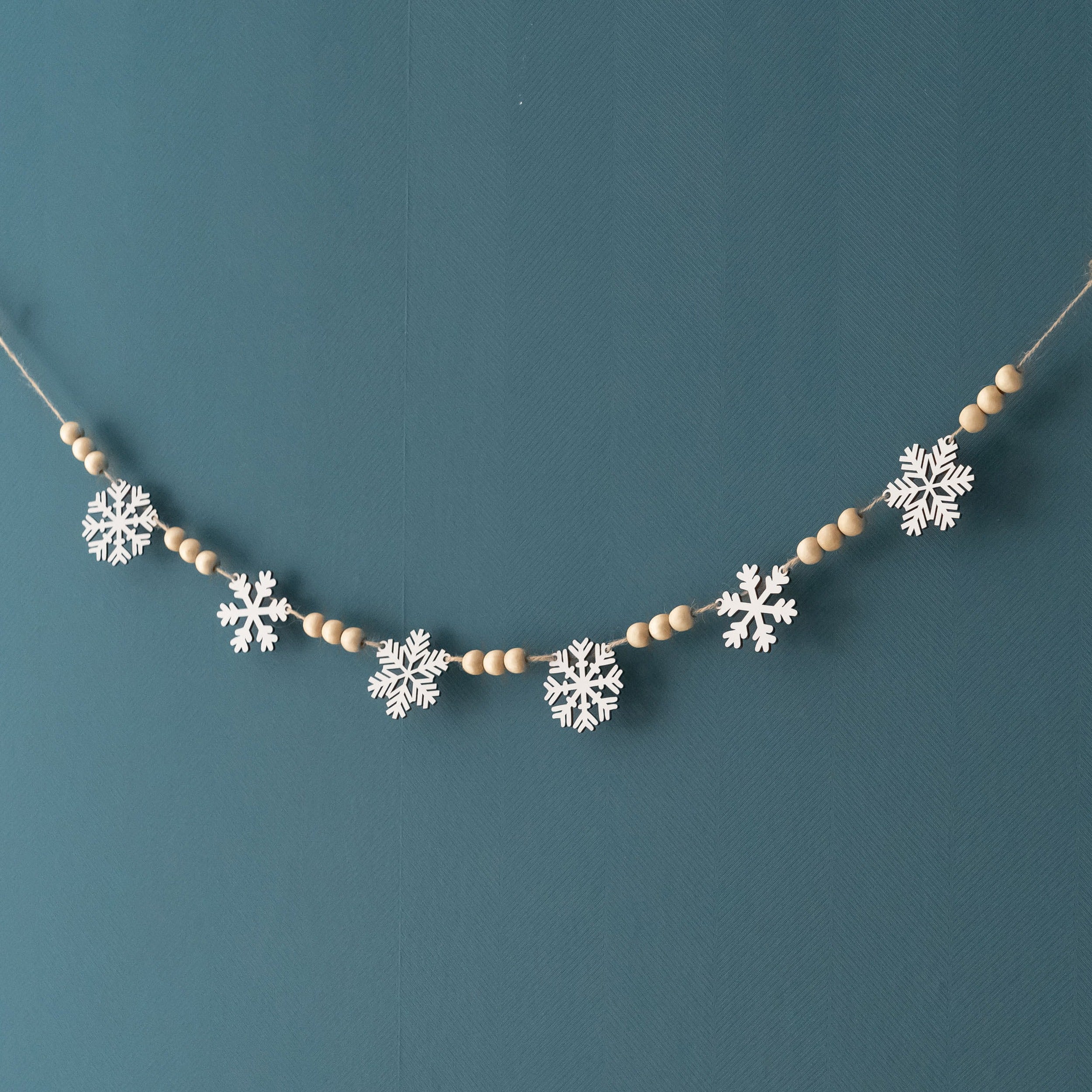 Wooden Snowflake Garland Wood Holiday Garland for Scandinavian Christmas Decor Y03