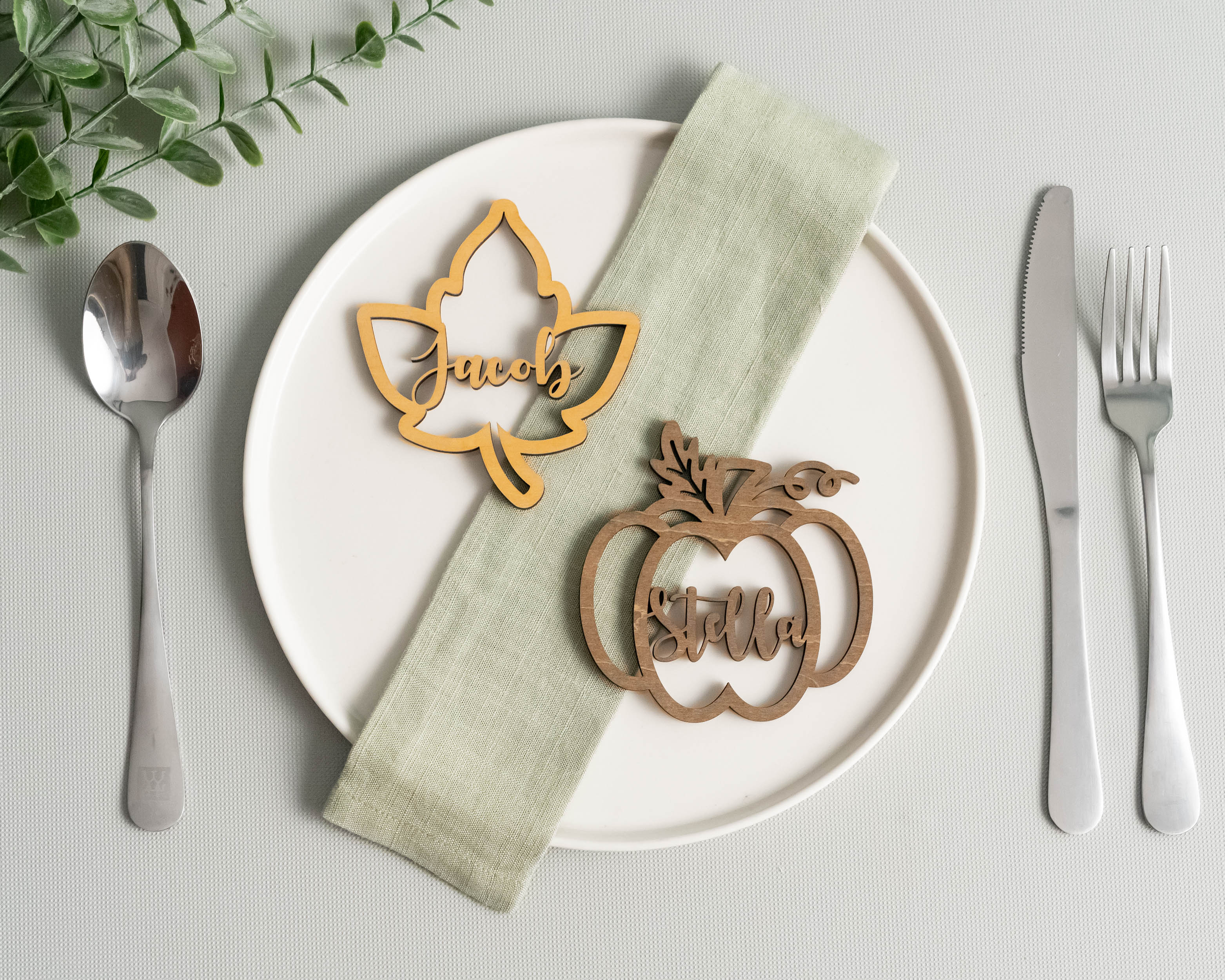 Custom Wooden Thanksgiving Place Cards for a Warm Holiday Table