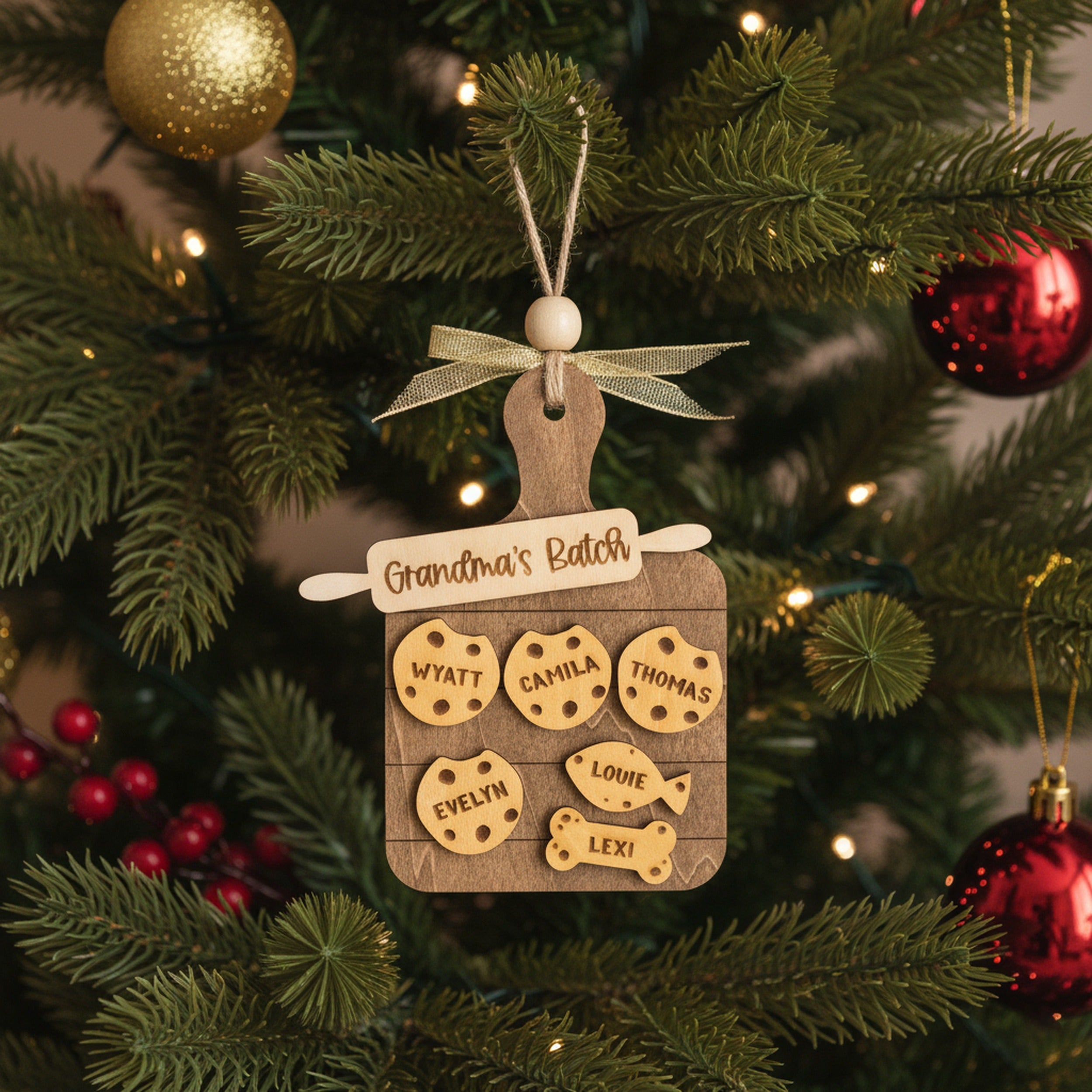 Personalized Family Cookie Cutting Board Ornament Wood Family Christmas Ornament and Custom Name Ornament O17