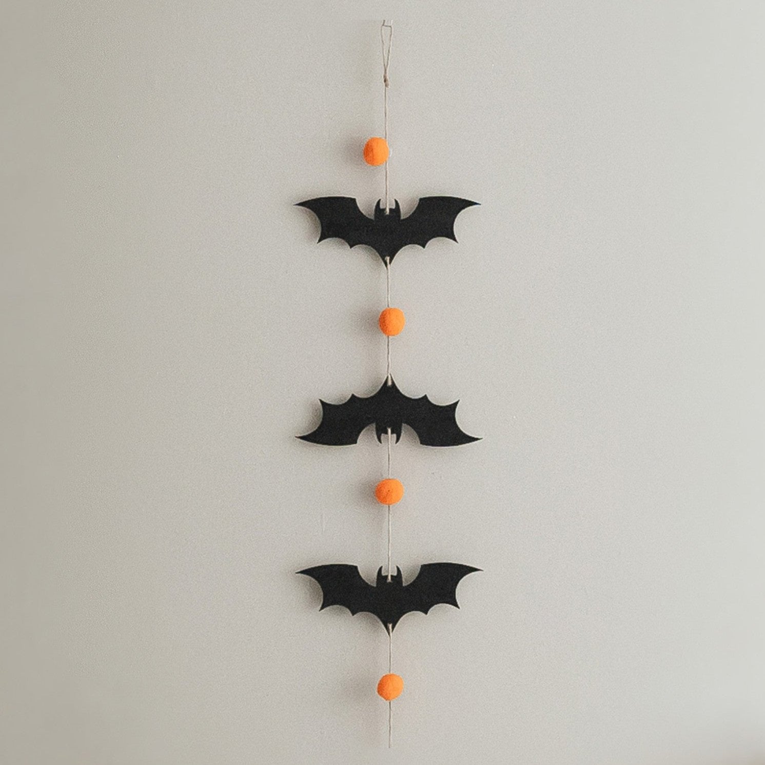 Spooky Wooden Bat Garland for Halloween Wall Decoration