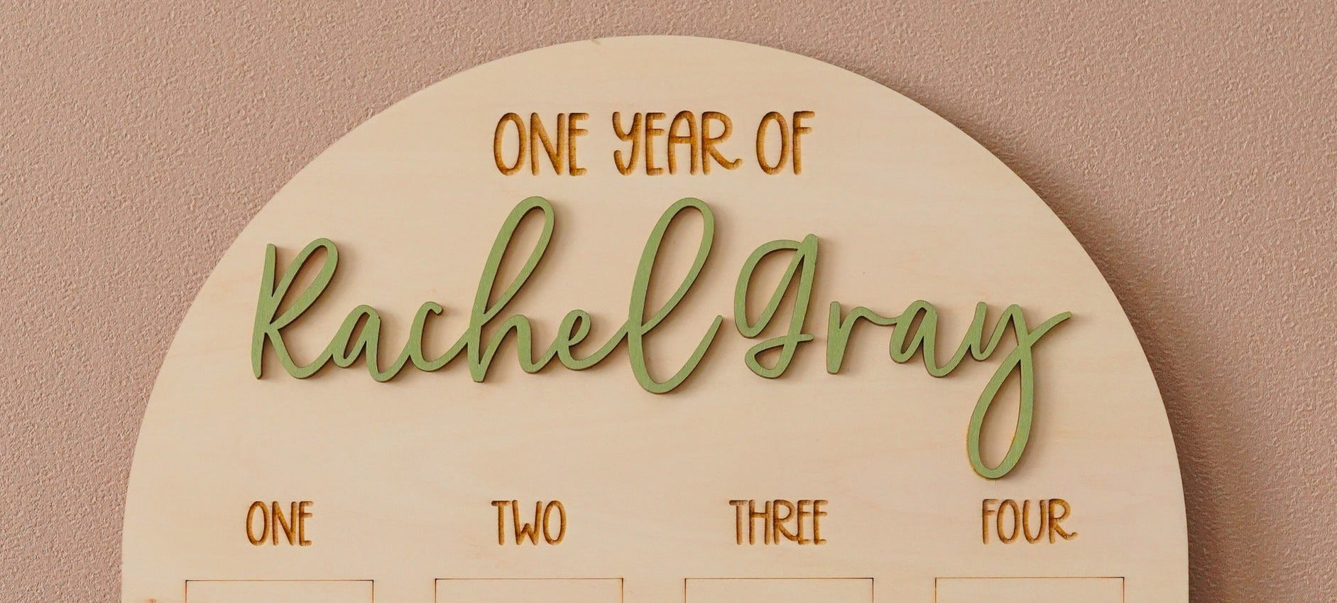 Personalized First Year Photo Board Natural Wood for Baby First Birthday Decoration and Wooden Baby Photo Board Round G23