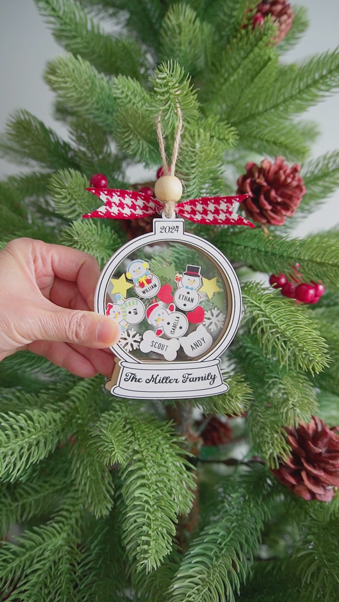 Personalized Shaker Family Christmas Ornament Wood for Family Christmas Gifts and Wooden Ornaments R75