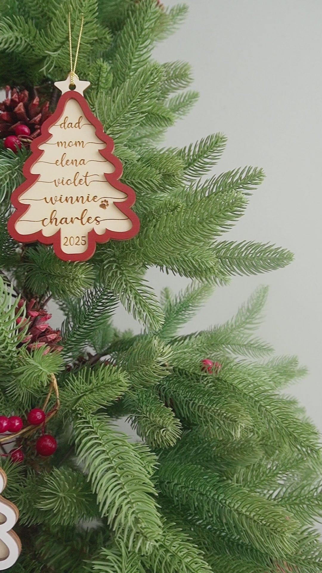 Personalized Wooden Christmas Tree Ornament Wood Christmas Tree Ornament for Family and Custom Wooden Ornament D32