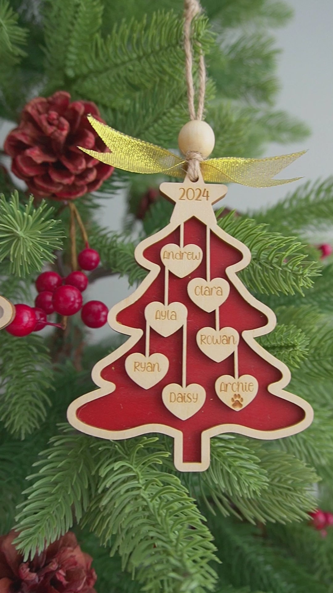 Wooden Family Christmas Tree Ornament Custom for Personalized Christmas Tree Ornament and Engraved Wooden Ornament R70