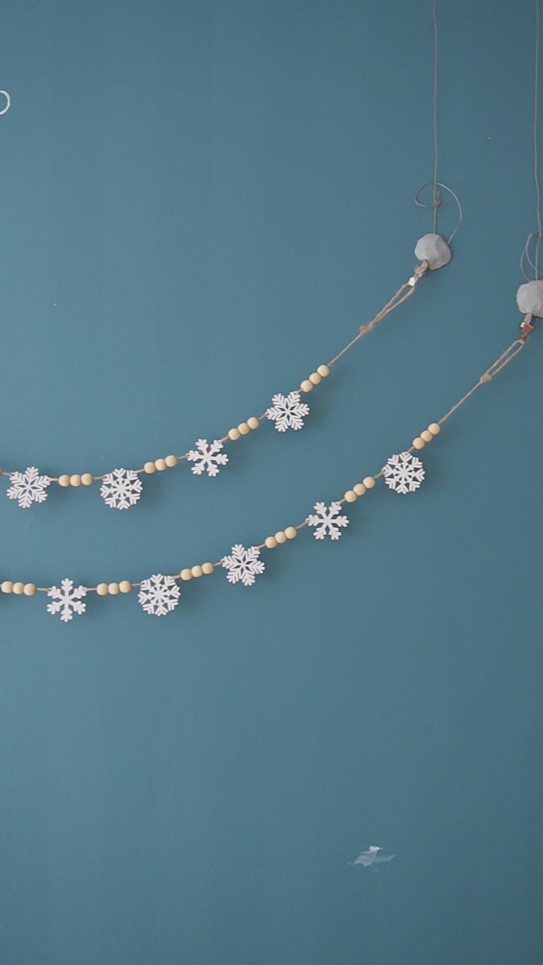 Wooden Snowflake Garland Wood Beads Christmas Garland for Rustic Christmas Decor Y03